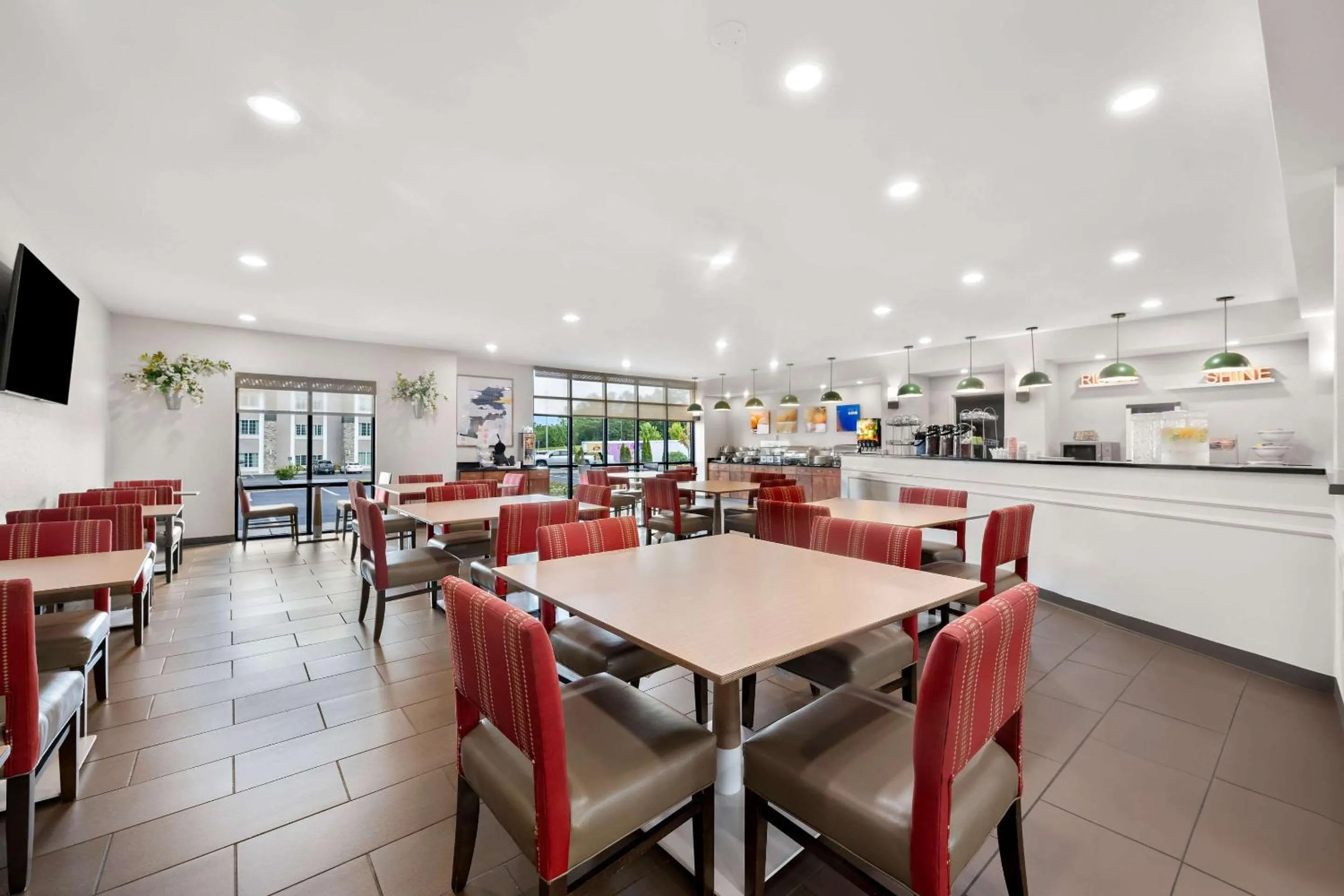 Breakfast in Comfort Suites Cullman I-65 Exit 310