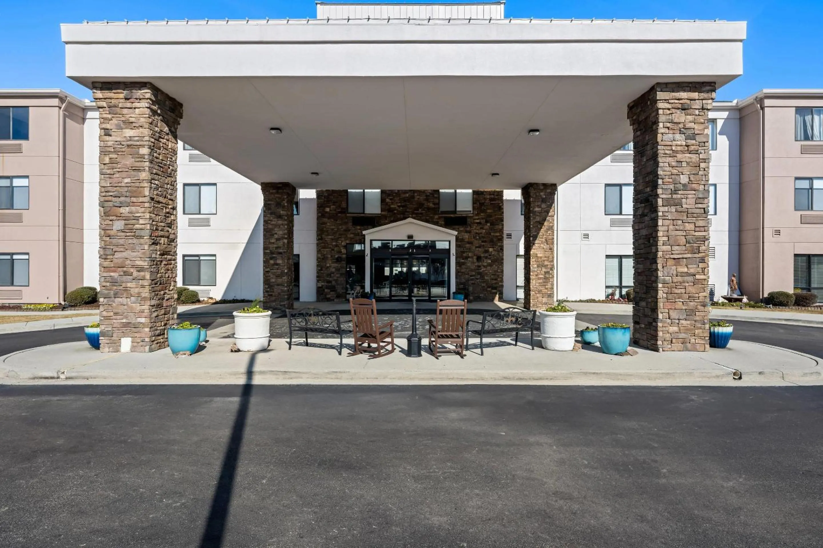 Property building in Comfort Suites Cullman I-65 Exit 310