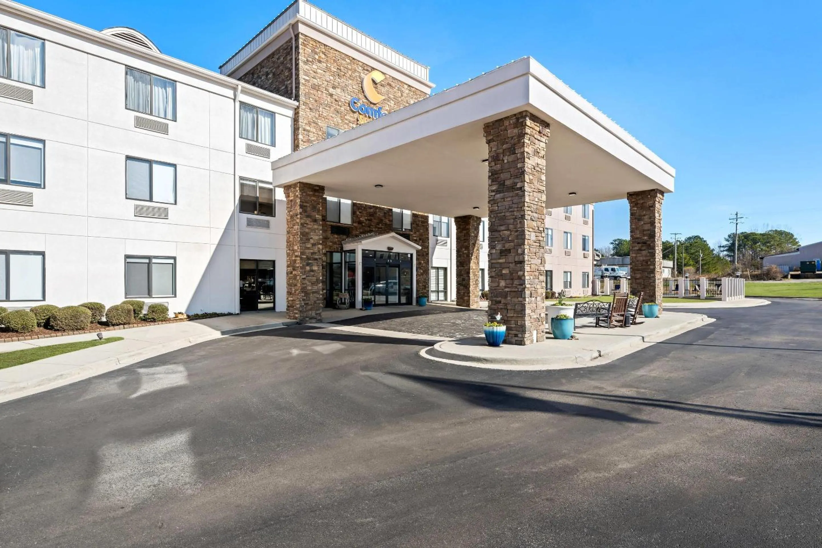 Property building in Comfort Suites Cullman I-65 Exit 310
