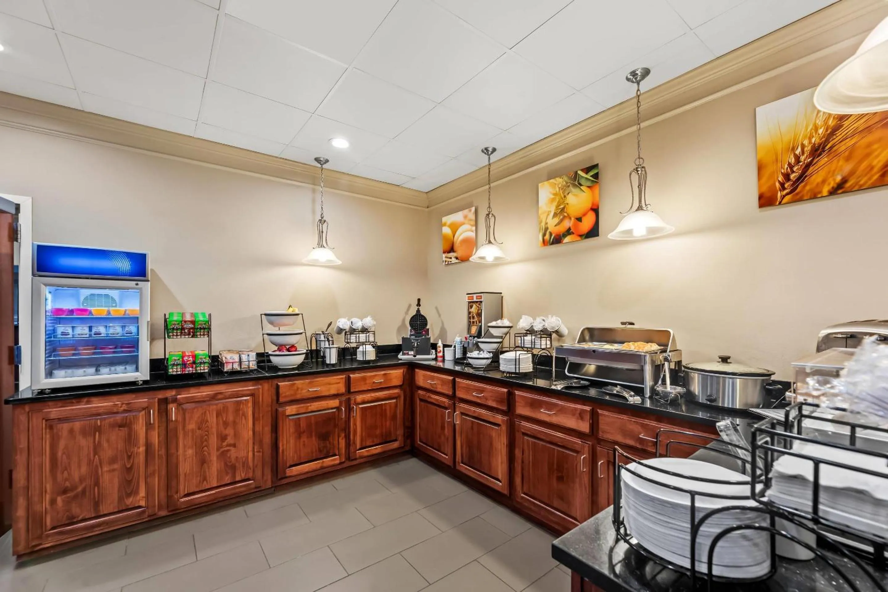 Breakfast in Comfort Inn & Suites Tuscumbia-Muscle Shoals