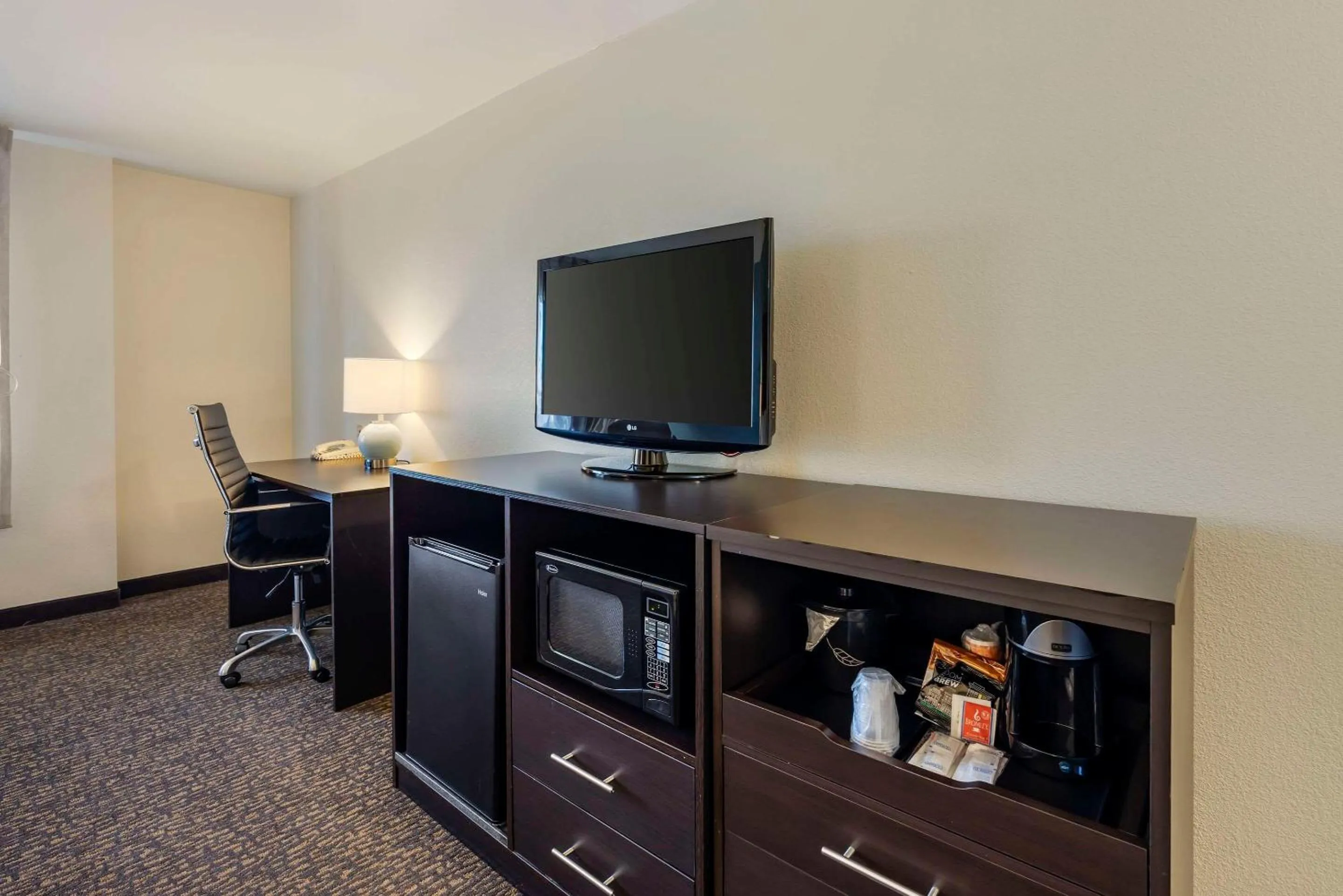 Bedroom in Sleep Inn & Suites Huntsville near US Space & Rocket Center