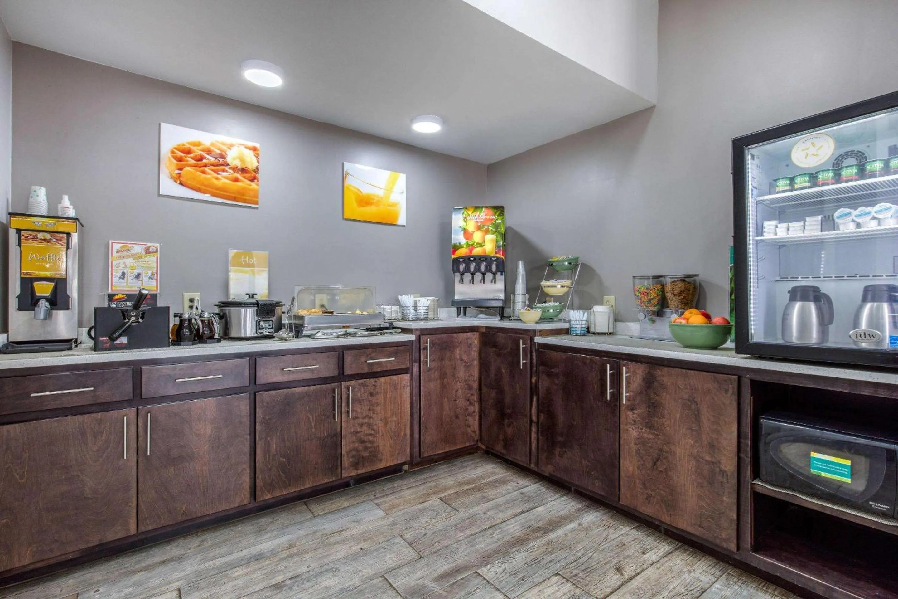 Restaurant/places to eat in Quality Inn Athens I-65 - Huntsville Area West