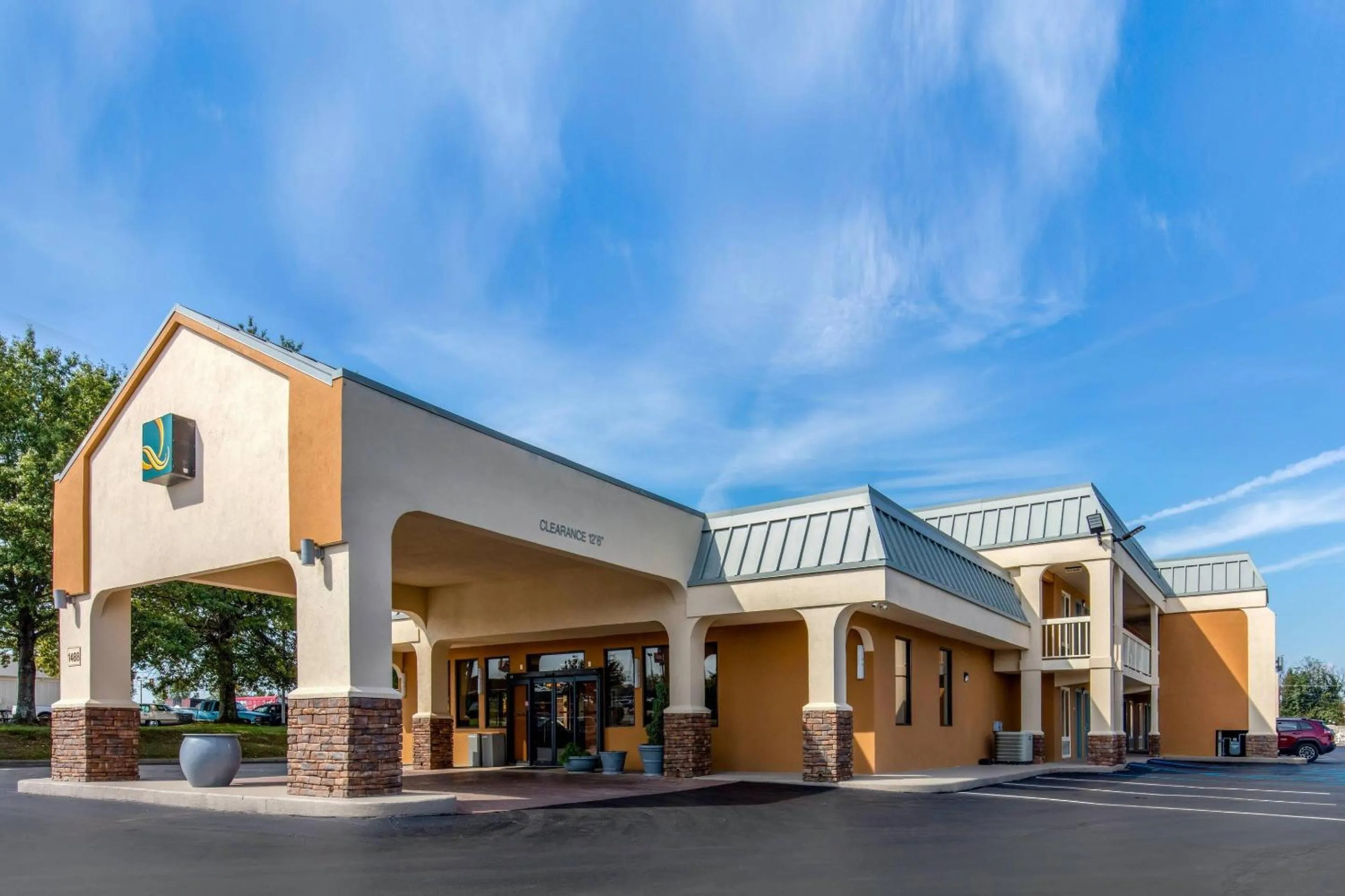 Property building in Quality Inn Athens I-65 - Huntsville Area West