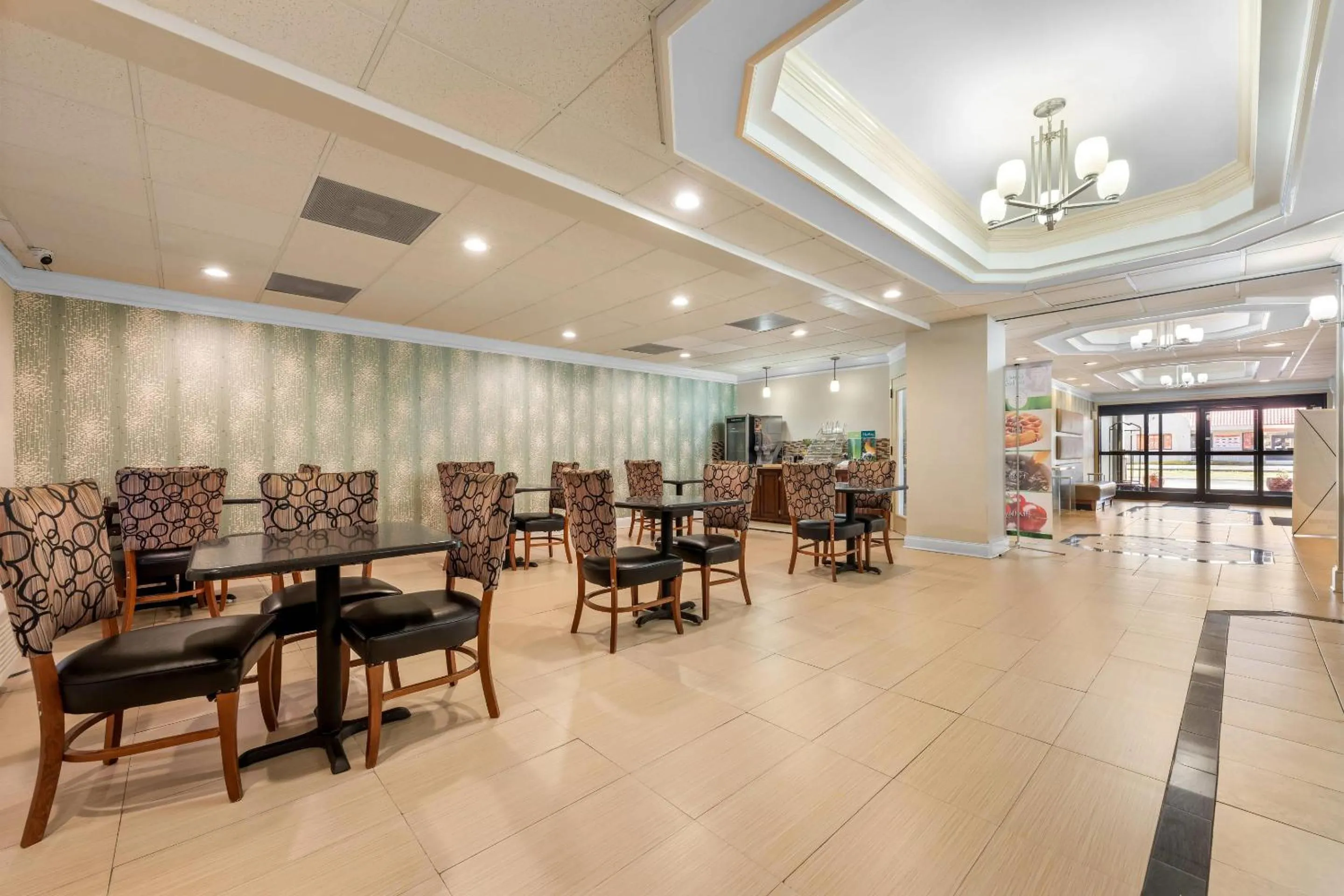 Breakfast in Quality Inn Alexander City