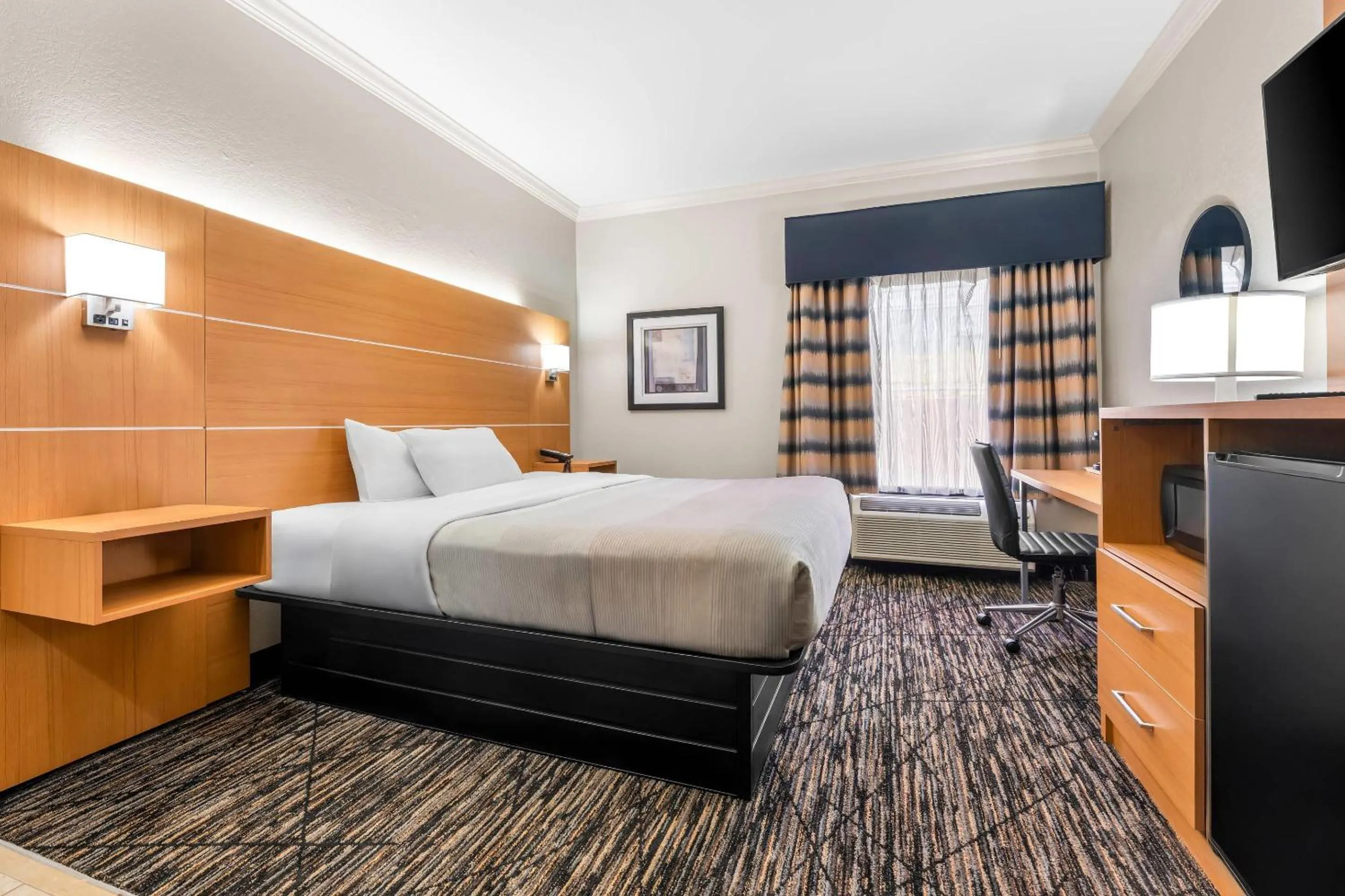 Bedroom, Bed in Quality Inn Alexander City