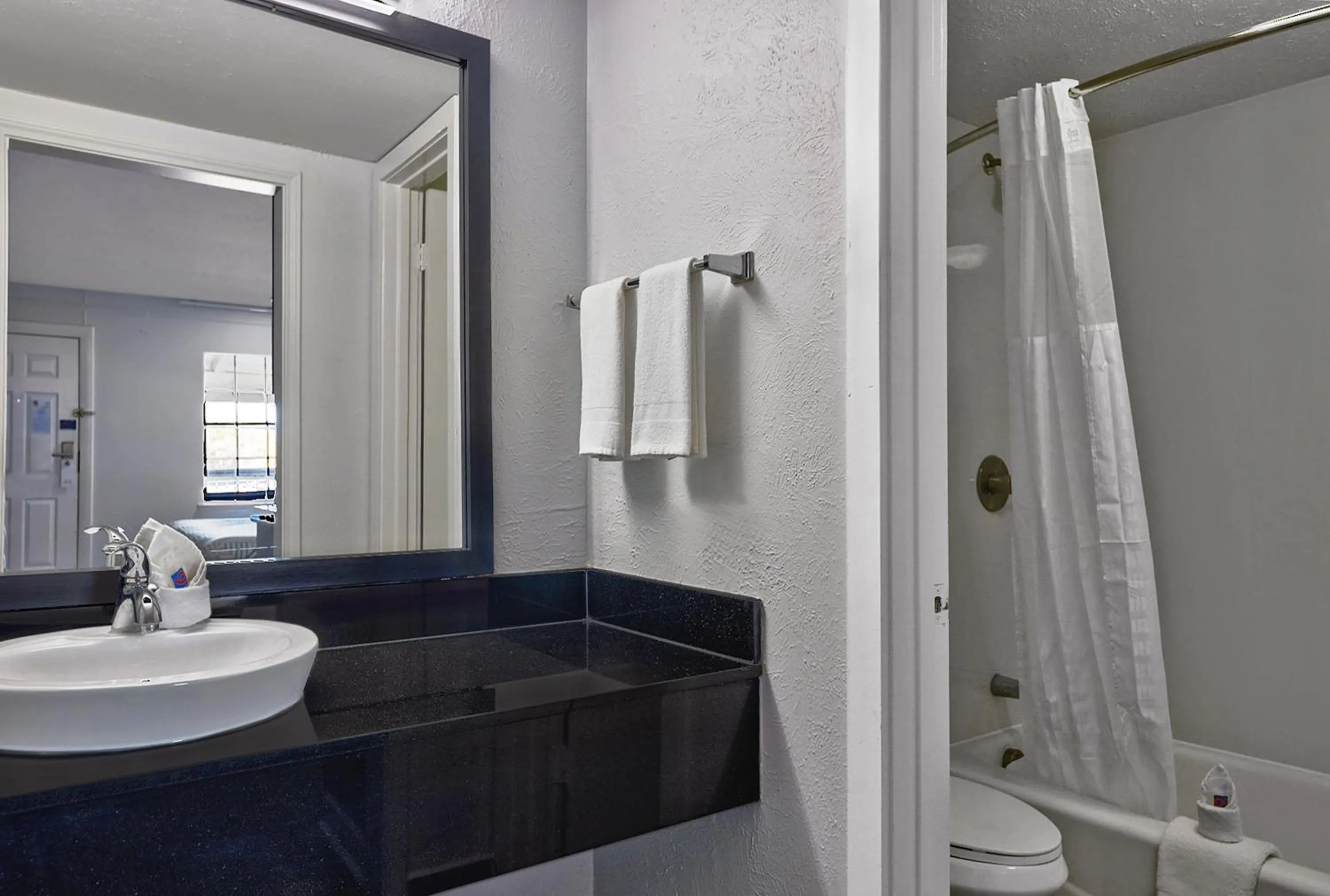 Bathroom in Motel 6 Montgomery, AL - Eastern Blvd.