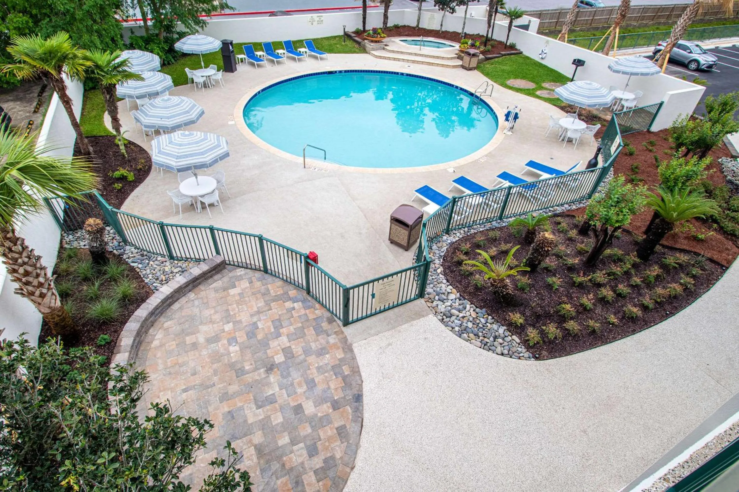Swimming pool in Econo Lodge Inn & Suites Foley-North Gulf Shores