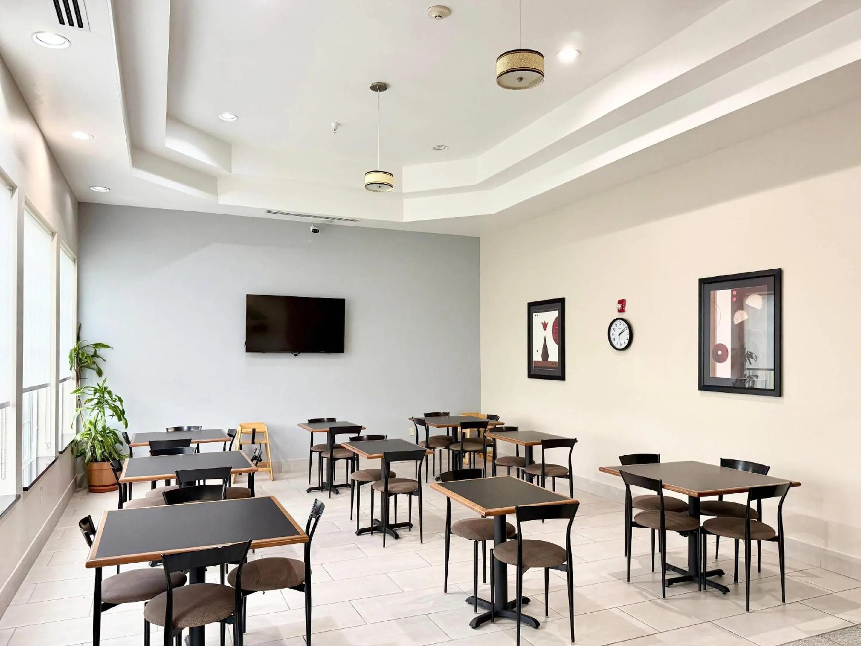 Breakfast in Quality Inn & Suites Greenville I-65