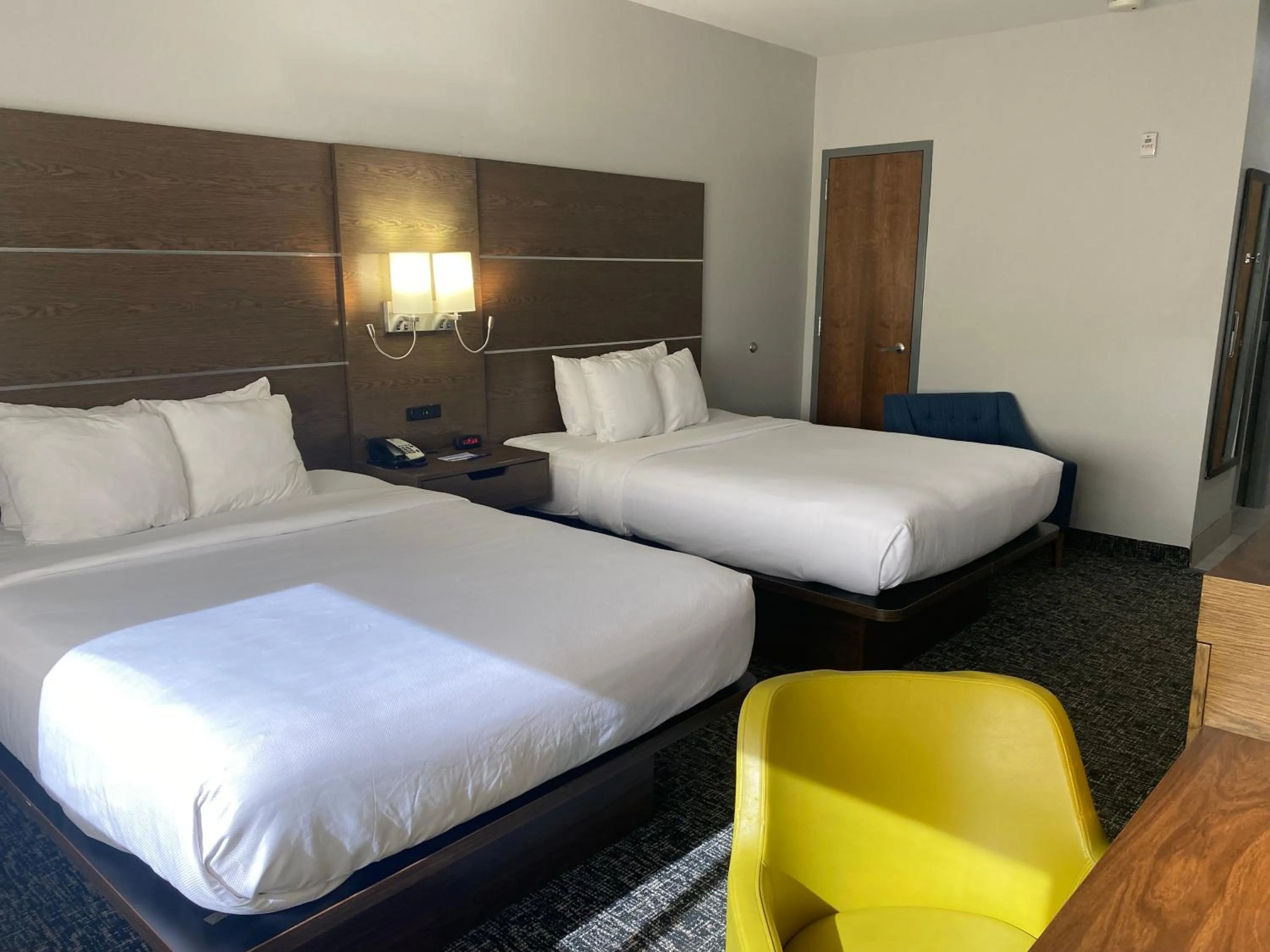 Bedroom, Bed in Comfort Inn & Suites Near Lake Guntersville