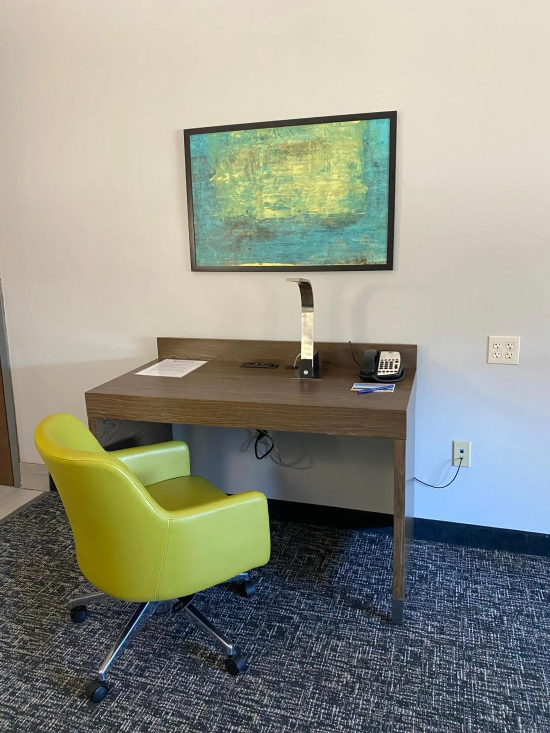 Bedroom in Comfort Inn & Suites Near Lake Guntersville