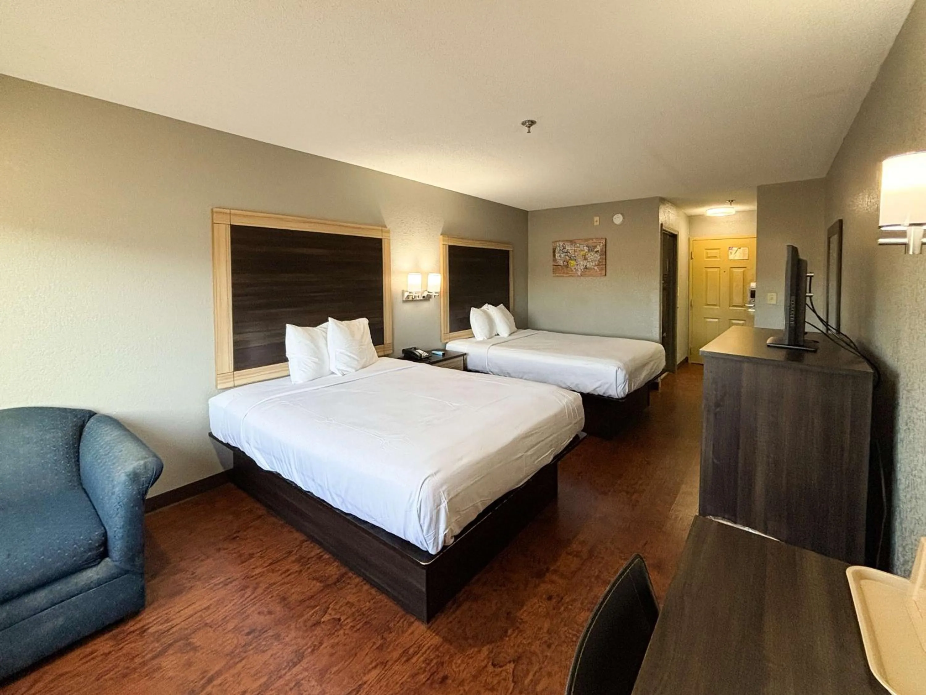 Bedroom, Bed in Econo Lodge - Prattville