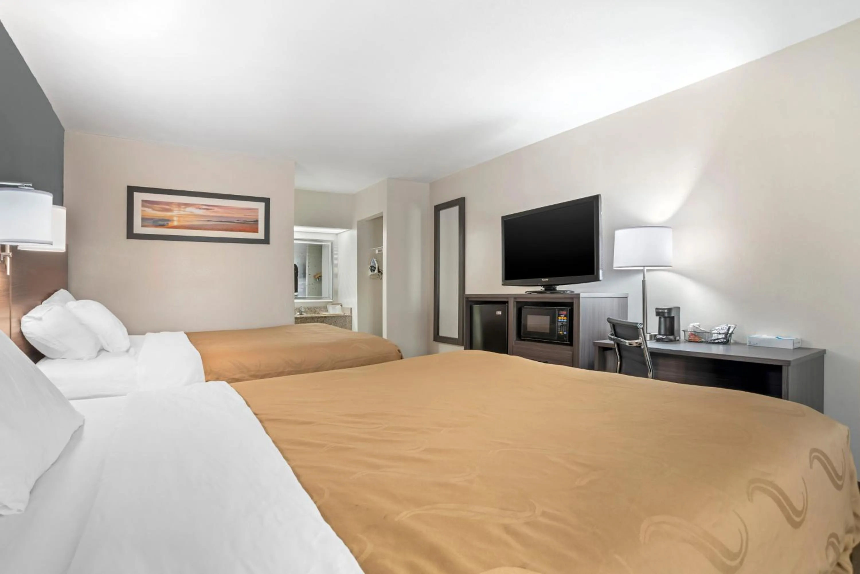 Bed in Quality Inn Foley - Gulf Shores North