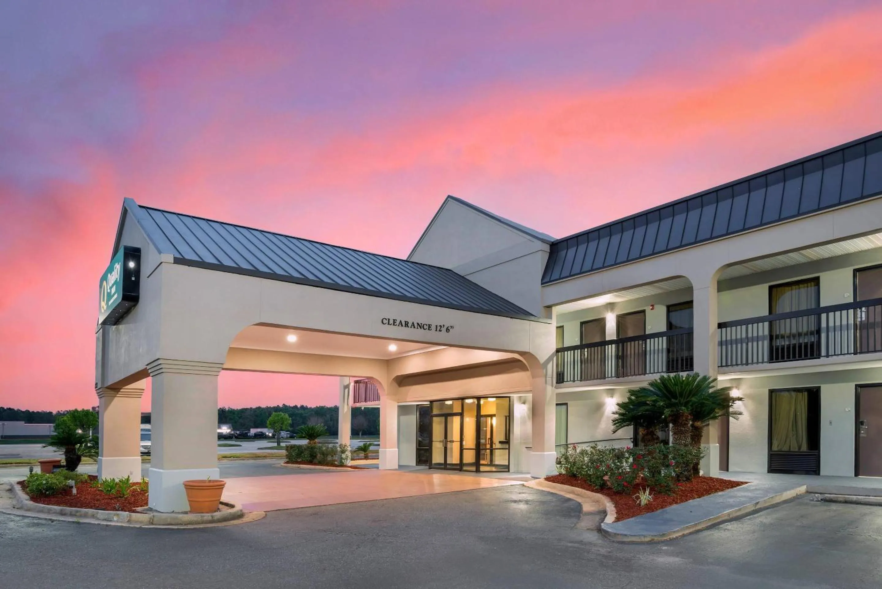 Property building in Quality Inn Foley - Gulf Shores North