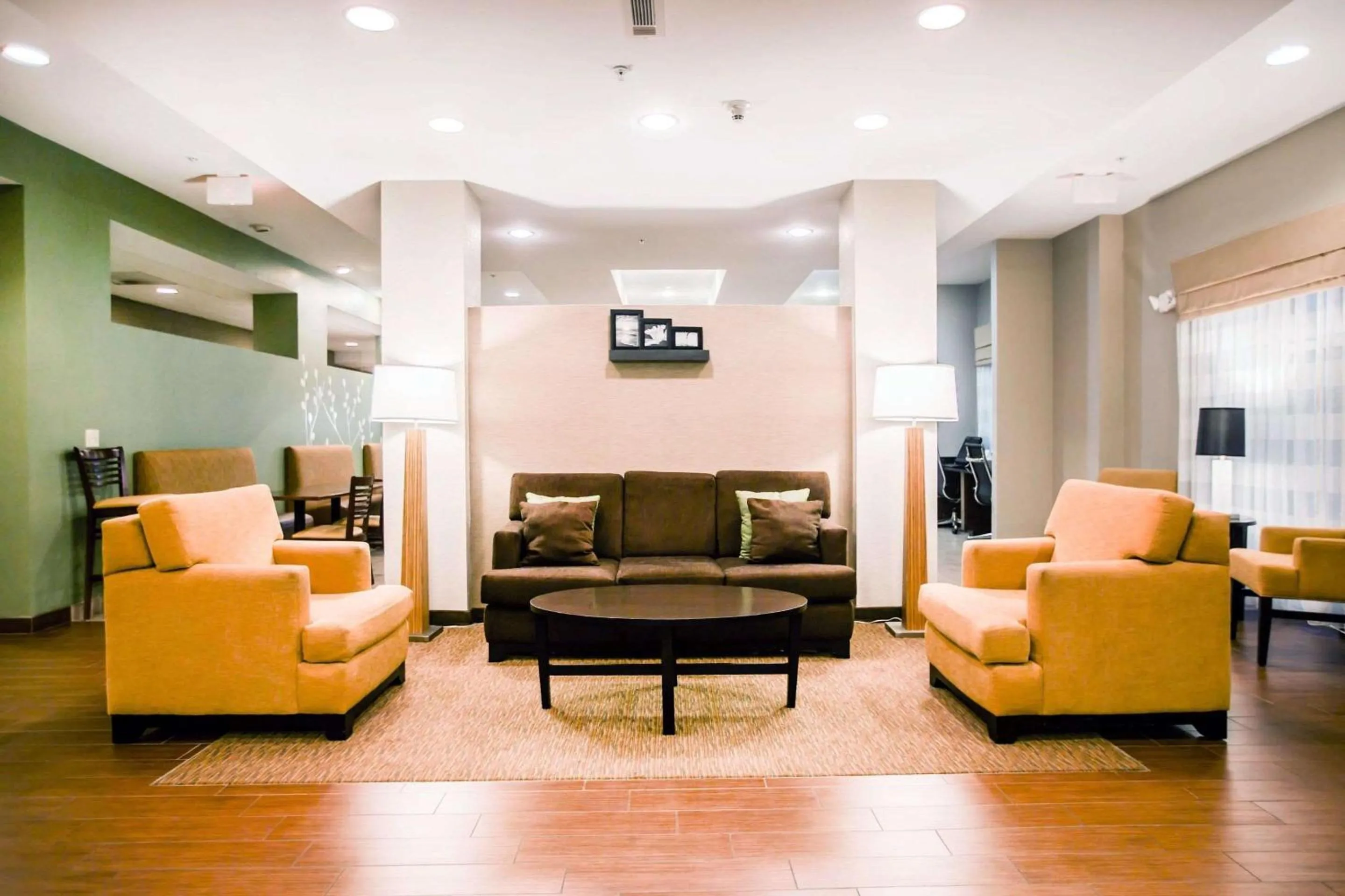 Lobby or reception in Sleep Inn & Suites Marion - Military Institute