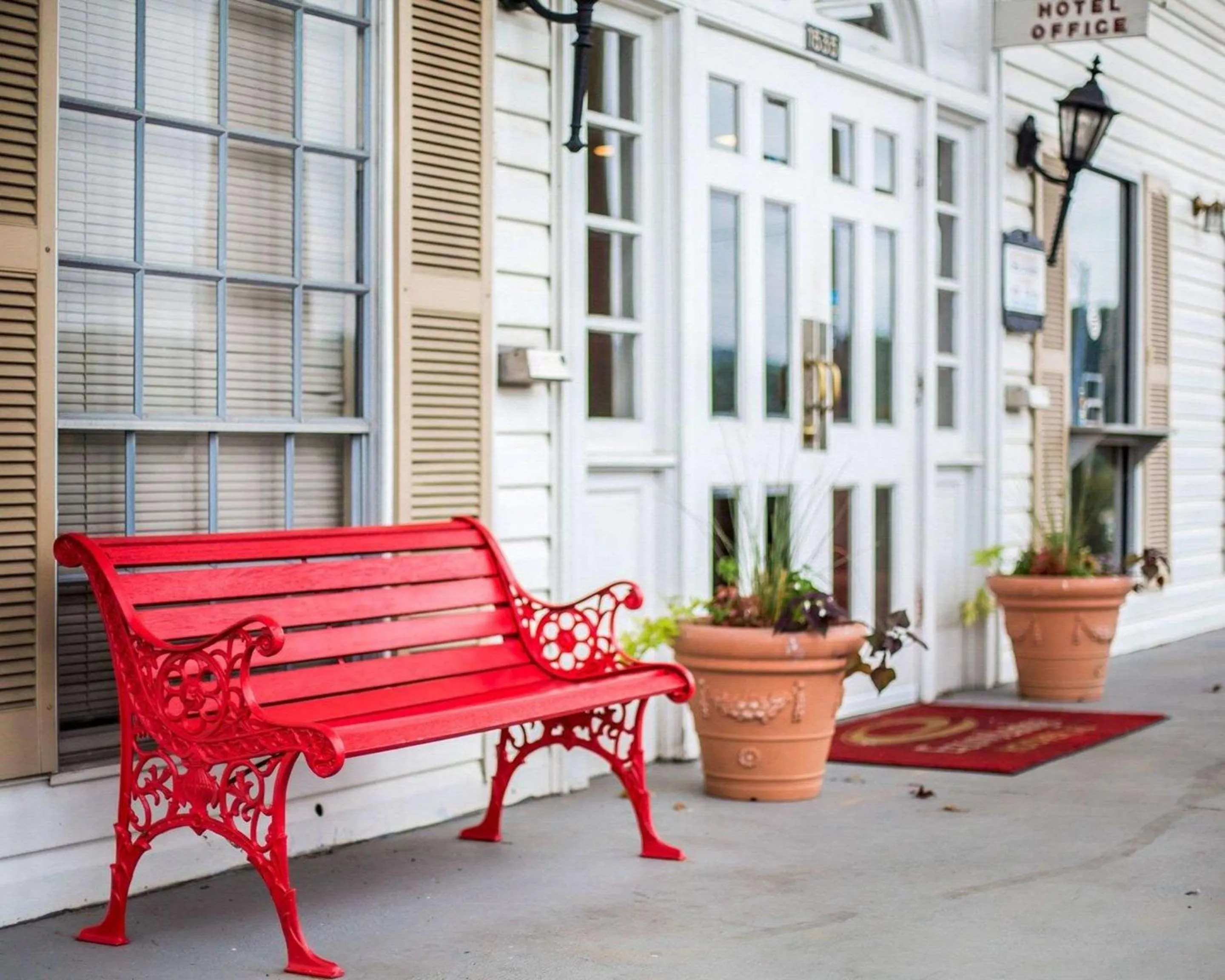 Property building in Econo Lodge Birmingham - Hoover