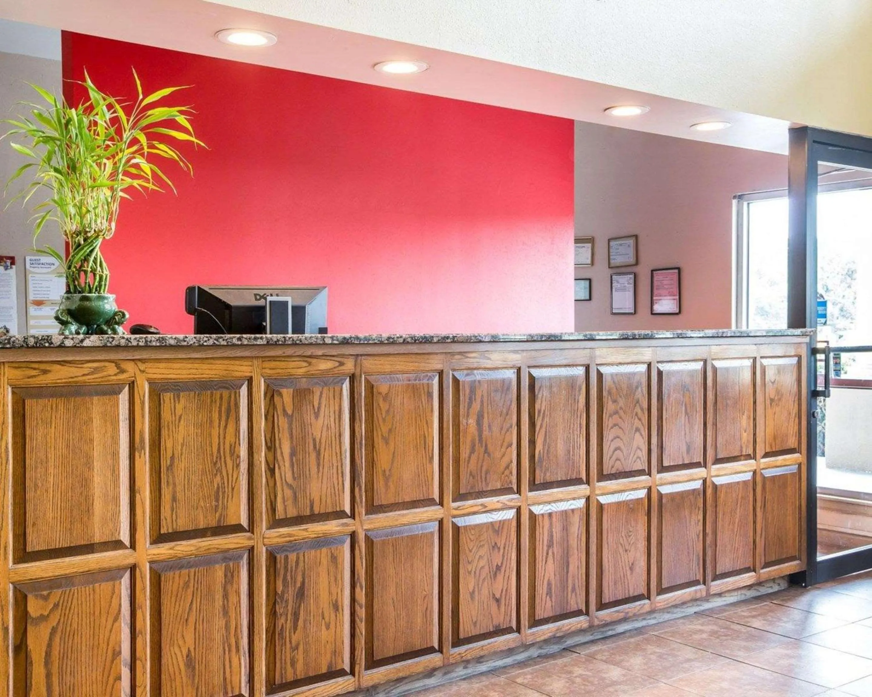 Lobby or reception in Econo Lodge Birmingham - Hoover