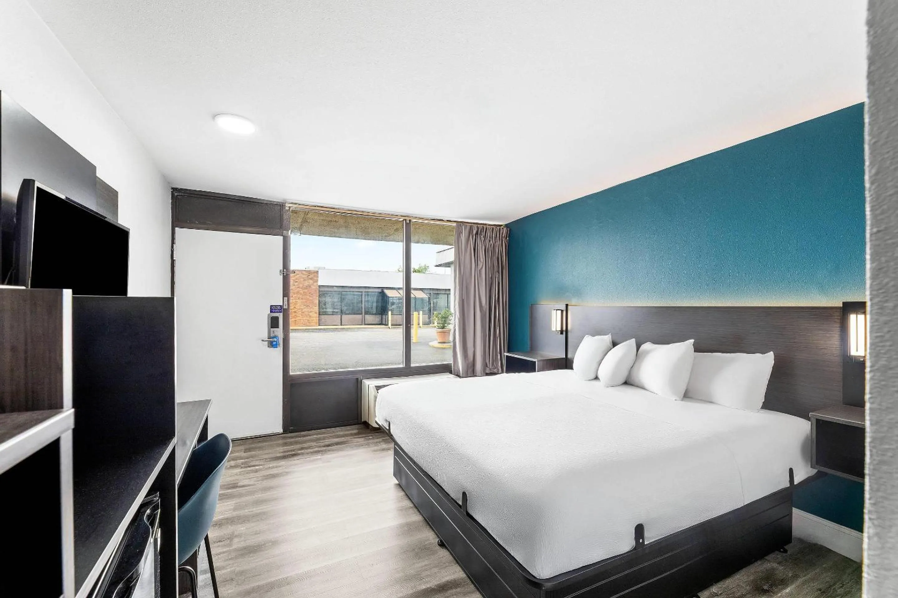 Bedroom, Bed in Rodeway Inn West Memphis