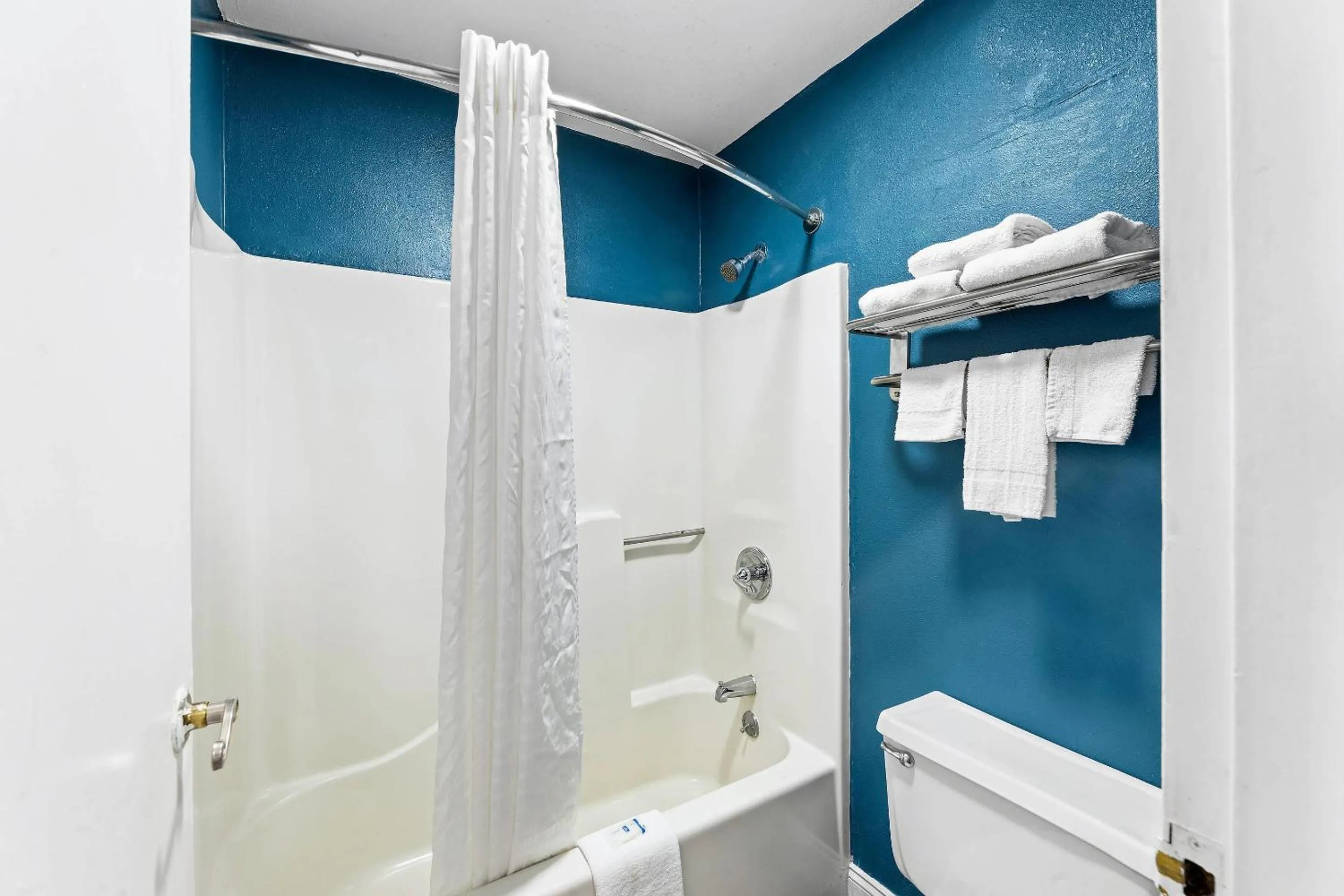 Bedroom in Rodeway Inn West Memphis