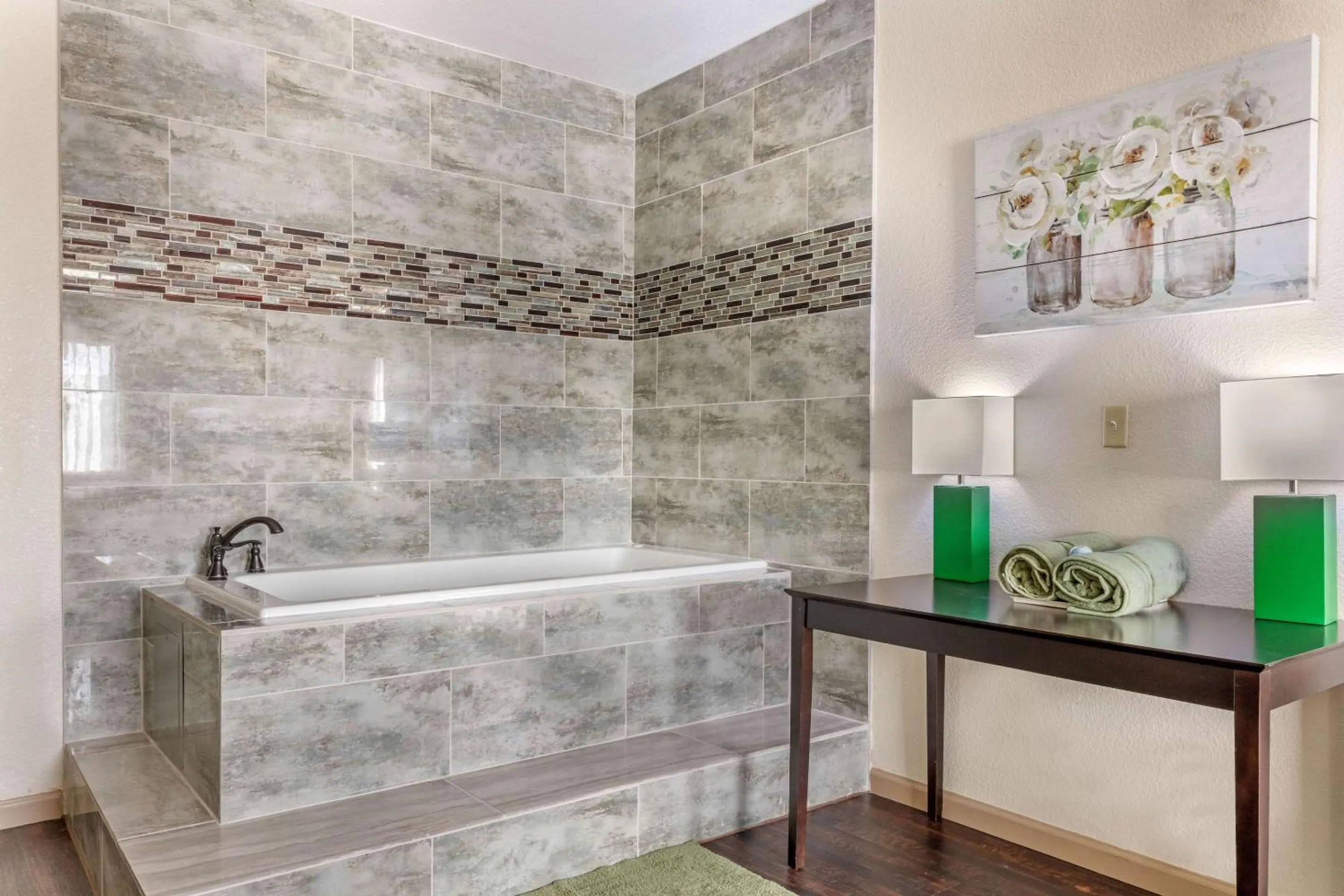 Photo of the whole room in Quality Inn West Memphis I-40