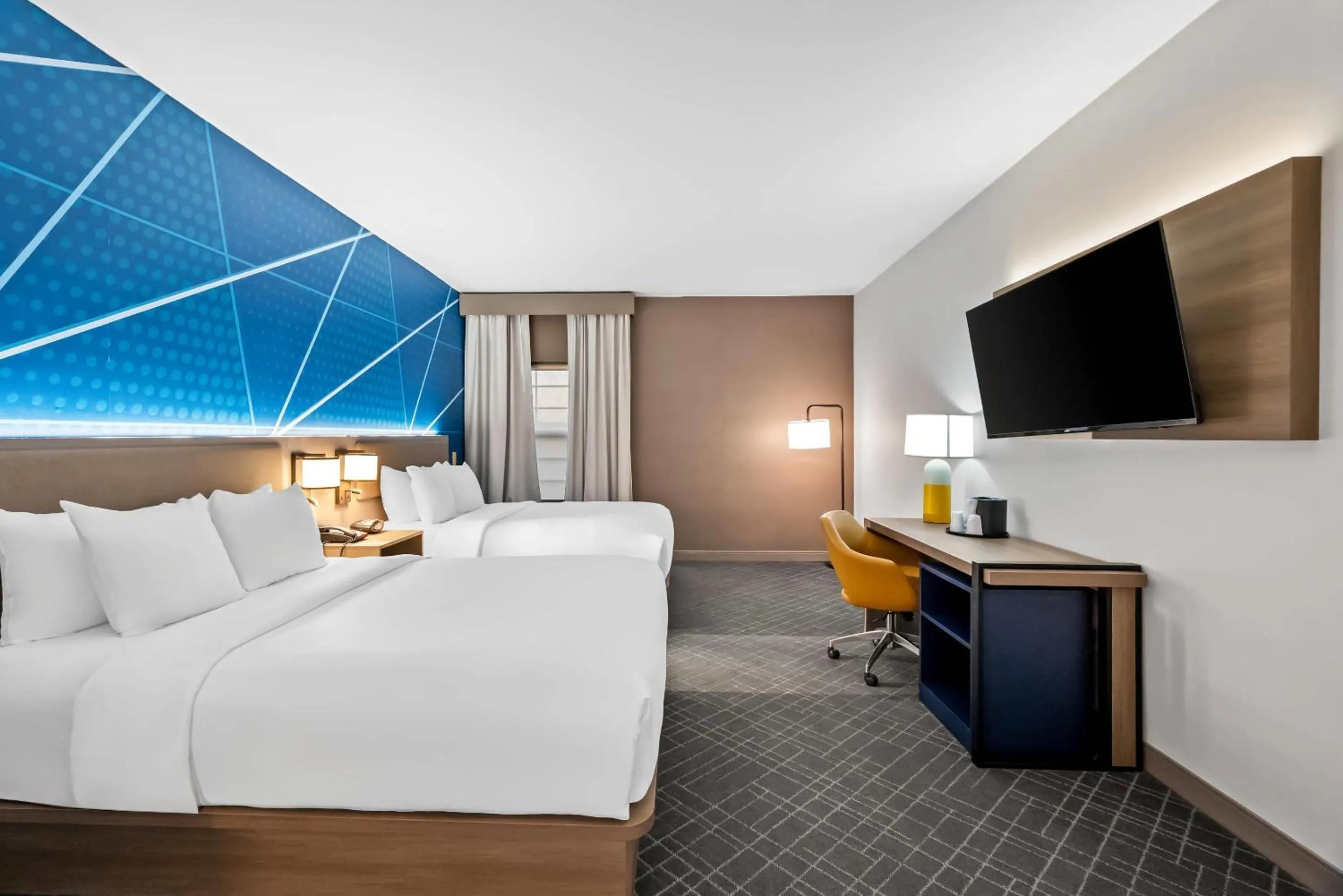 Bedroom, Bed in Comfort Suites Conway