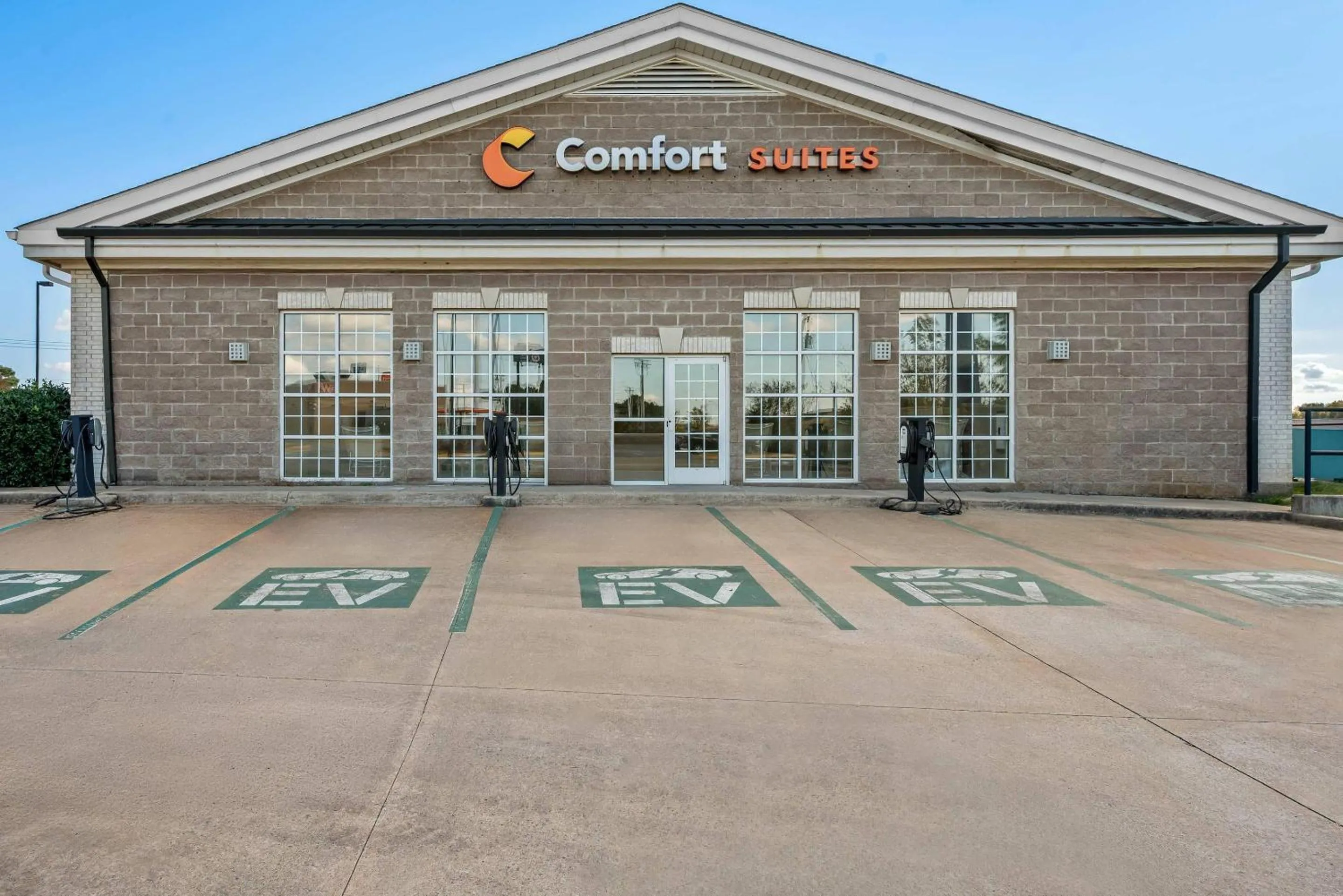 Property building in Comfort Suites Conway