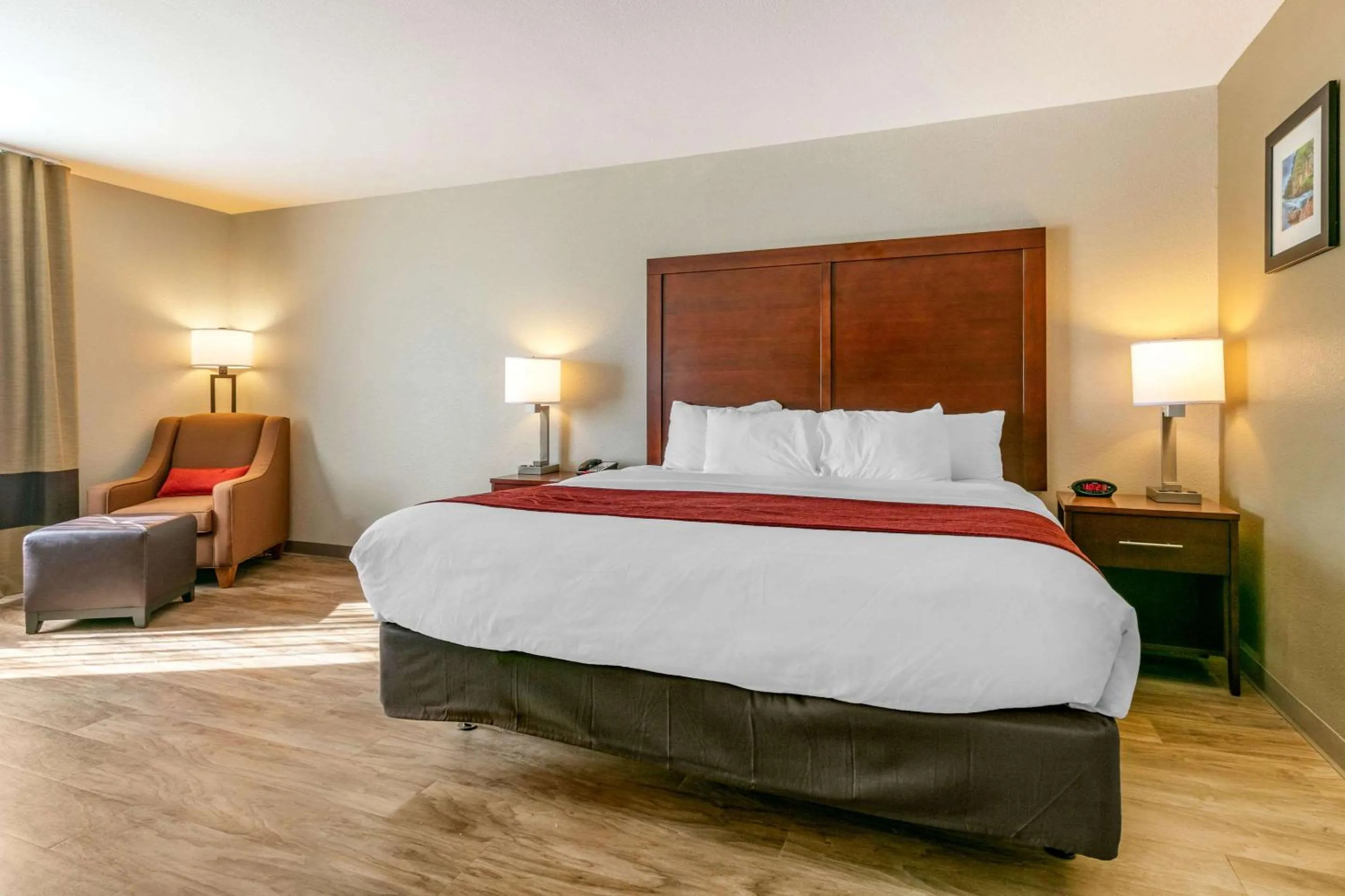 Bedroom, Bed in Comfort Inn & Suites Van Buren - Fort Smith
