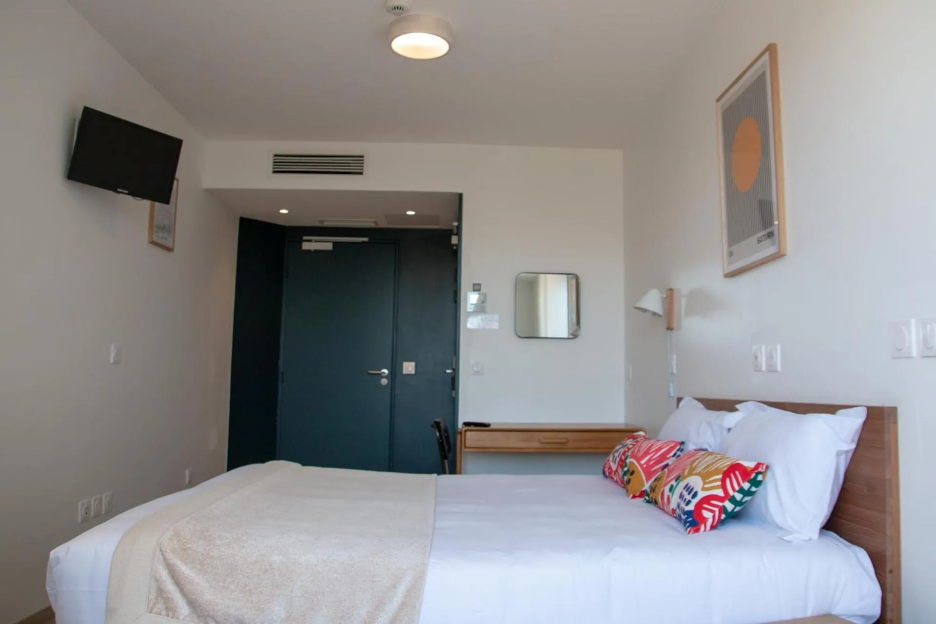 Bed in The People - Paris Bercy