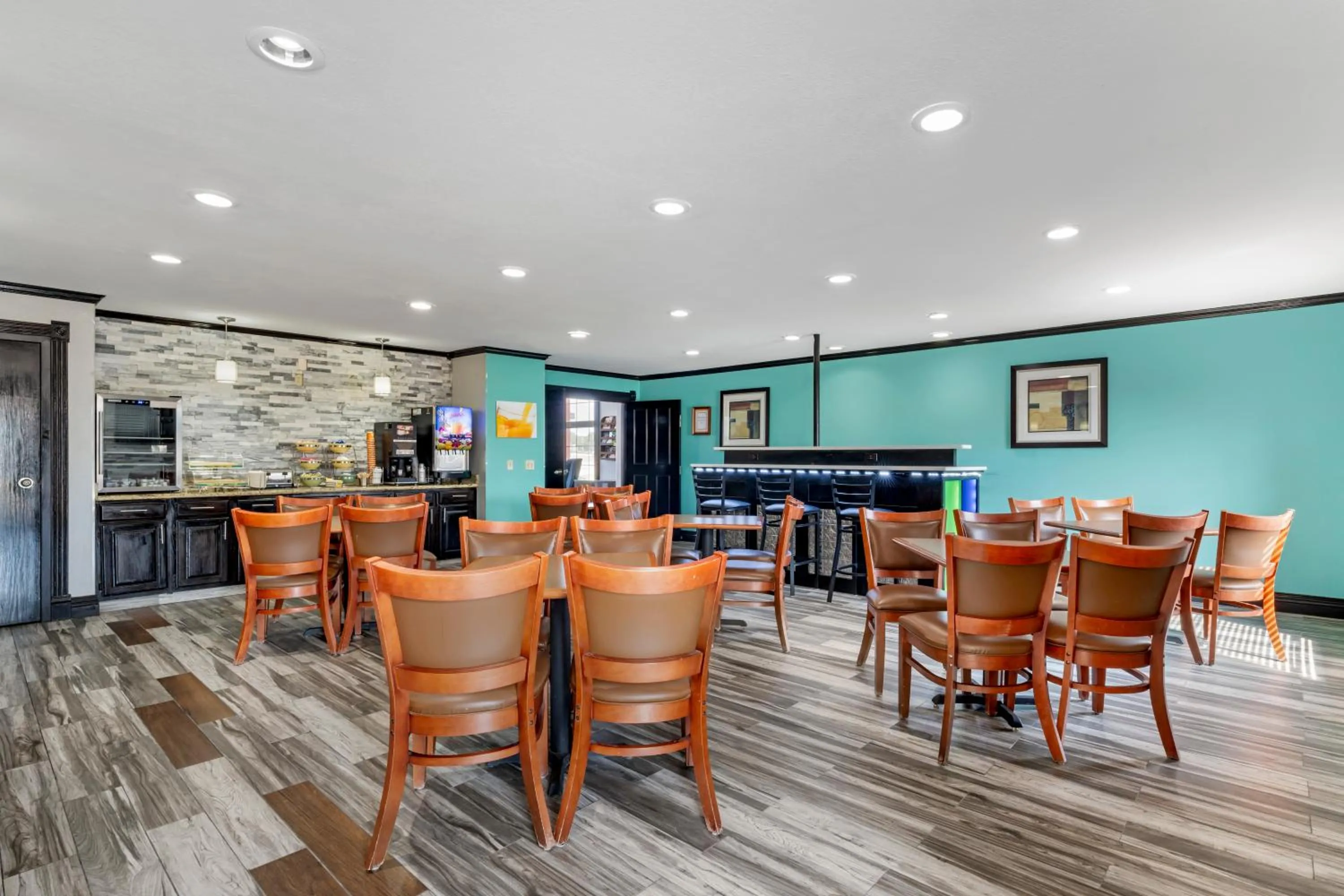 Breakfast in Quality Inn Siloam Springs West