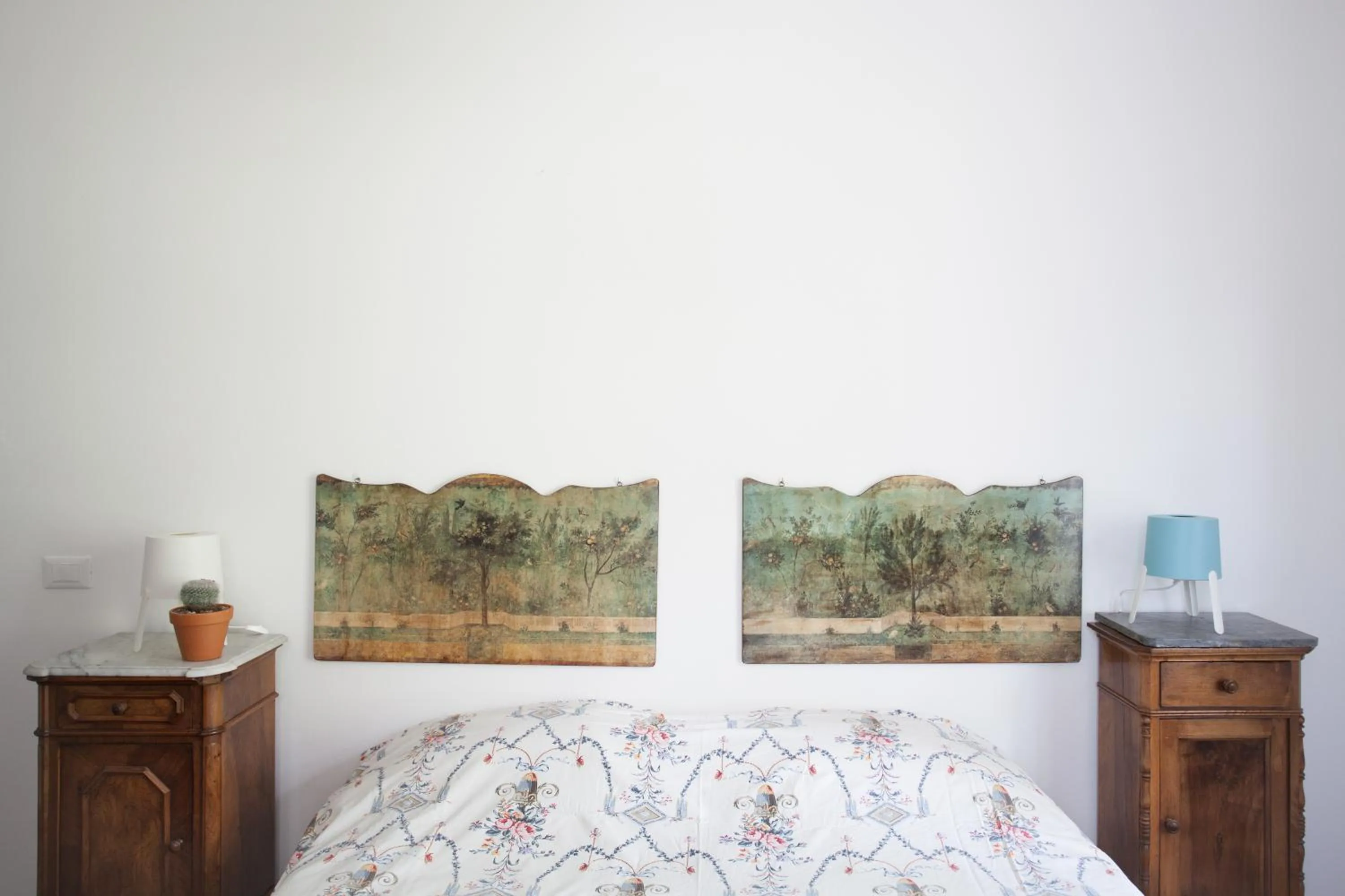 Photo of the whole room, Bed in AMERICA NEI BOSCHI B&B