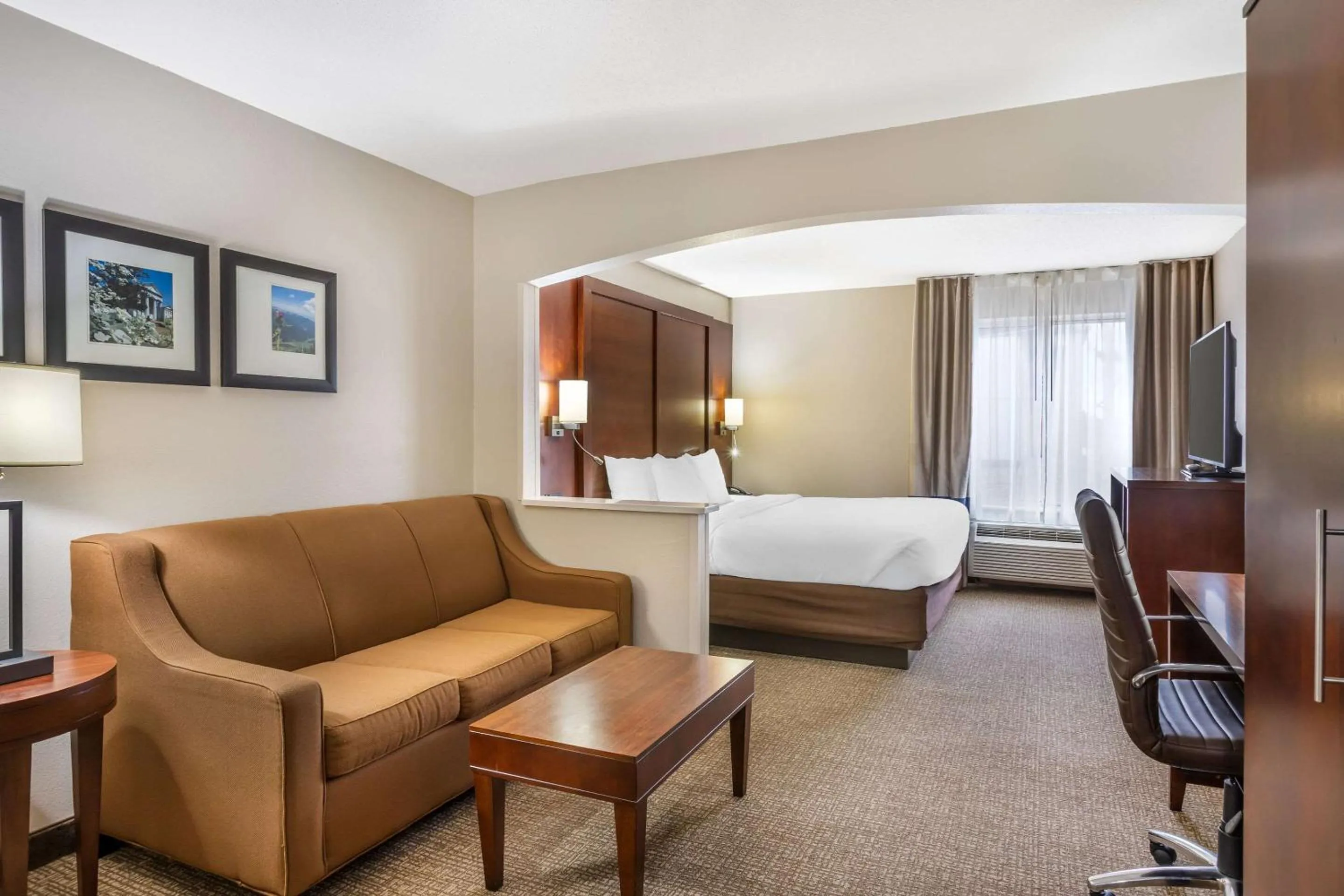 Bedroom, Bed in Comfort Inn & Suites Conway