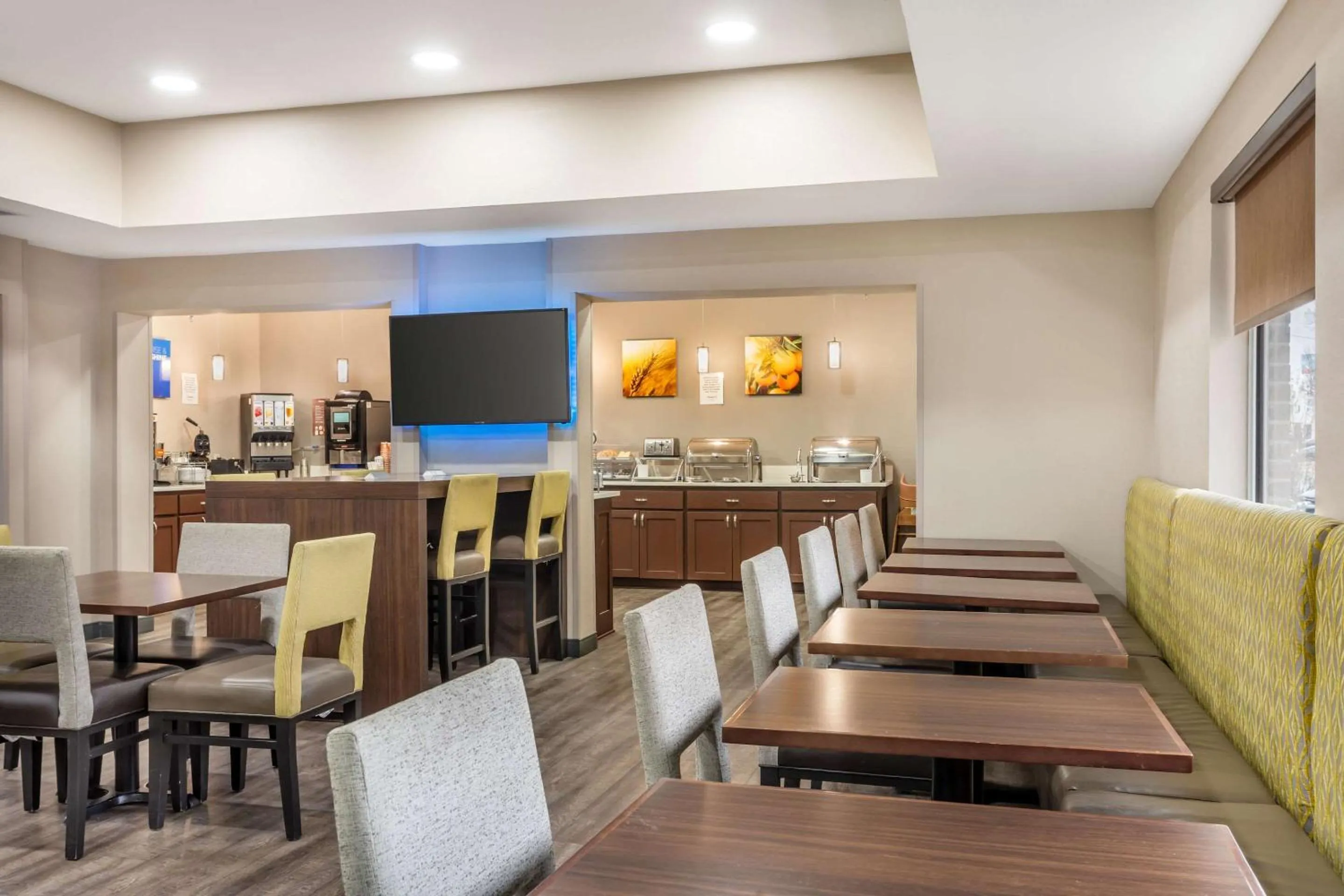 Breakfast in Comfort Inn & Suites Conway