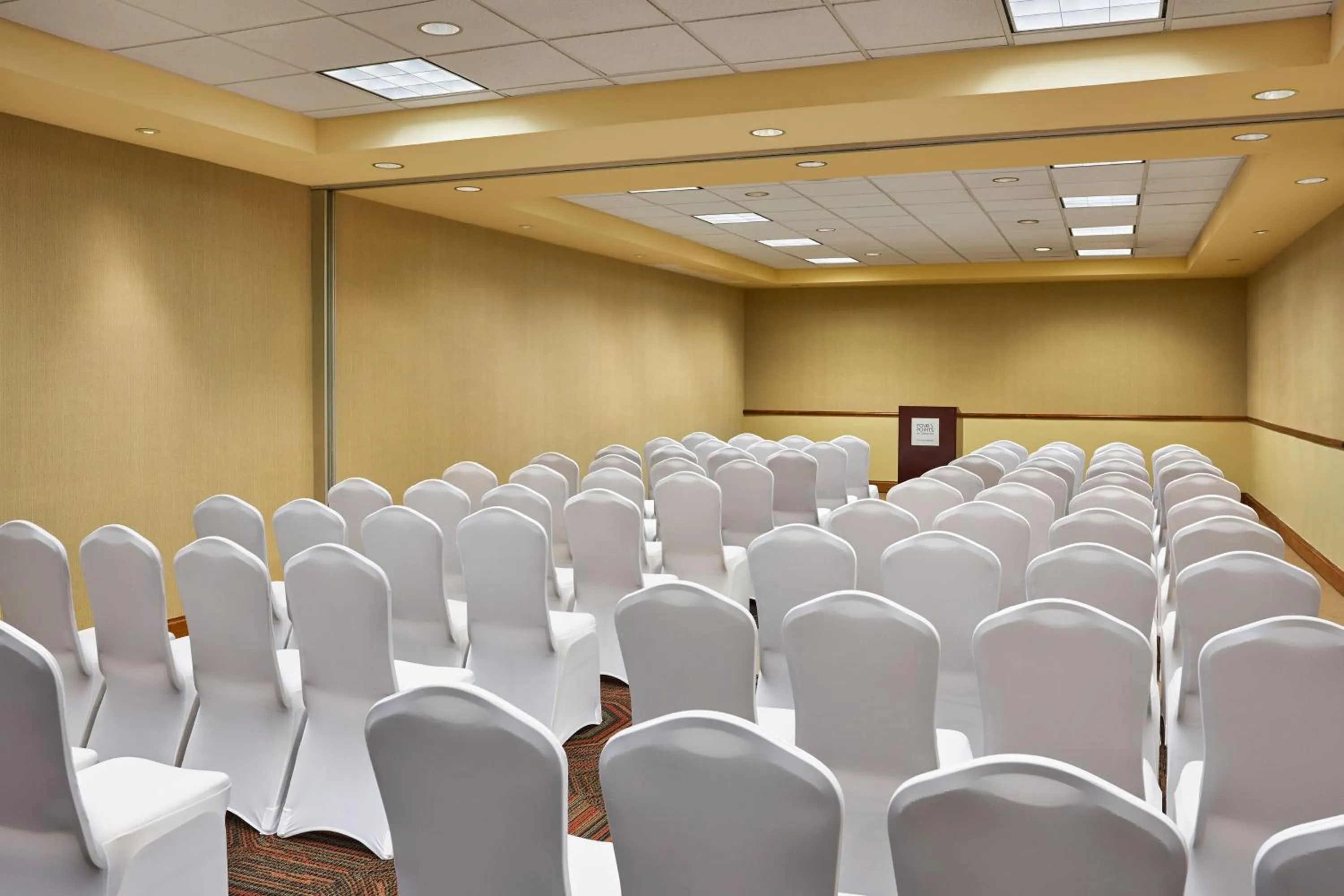 Meeting/conference room in Four Points by Sheraton Little Rock Midtown