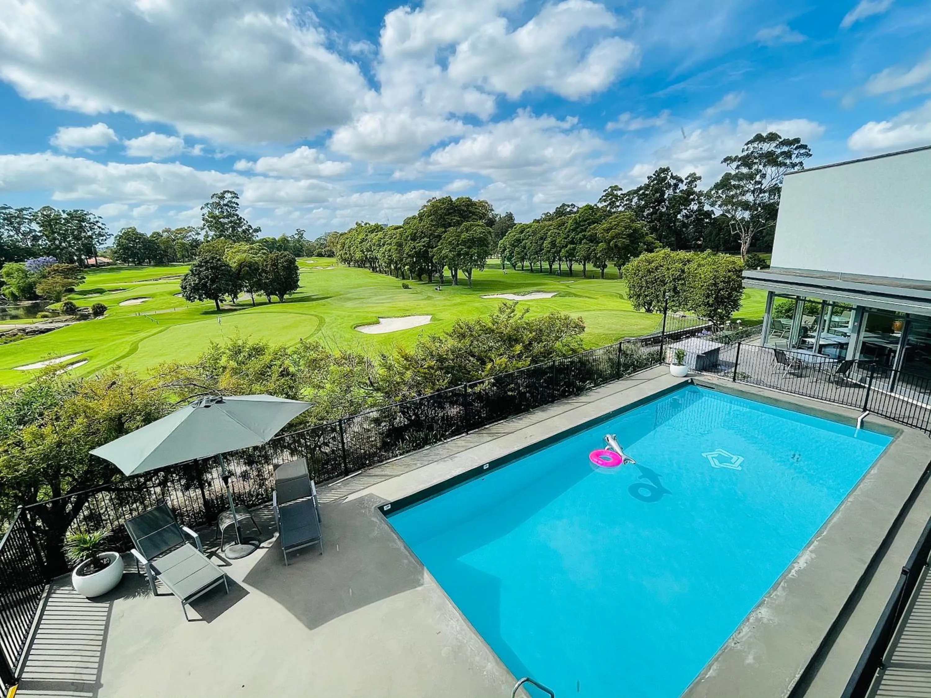 Swimming pool in The Select Inn Ryde