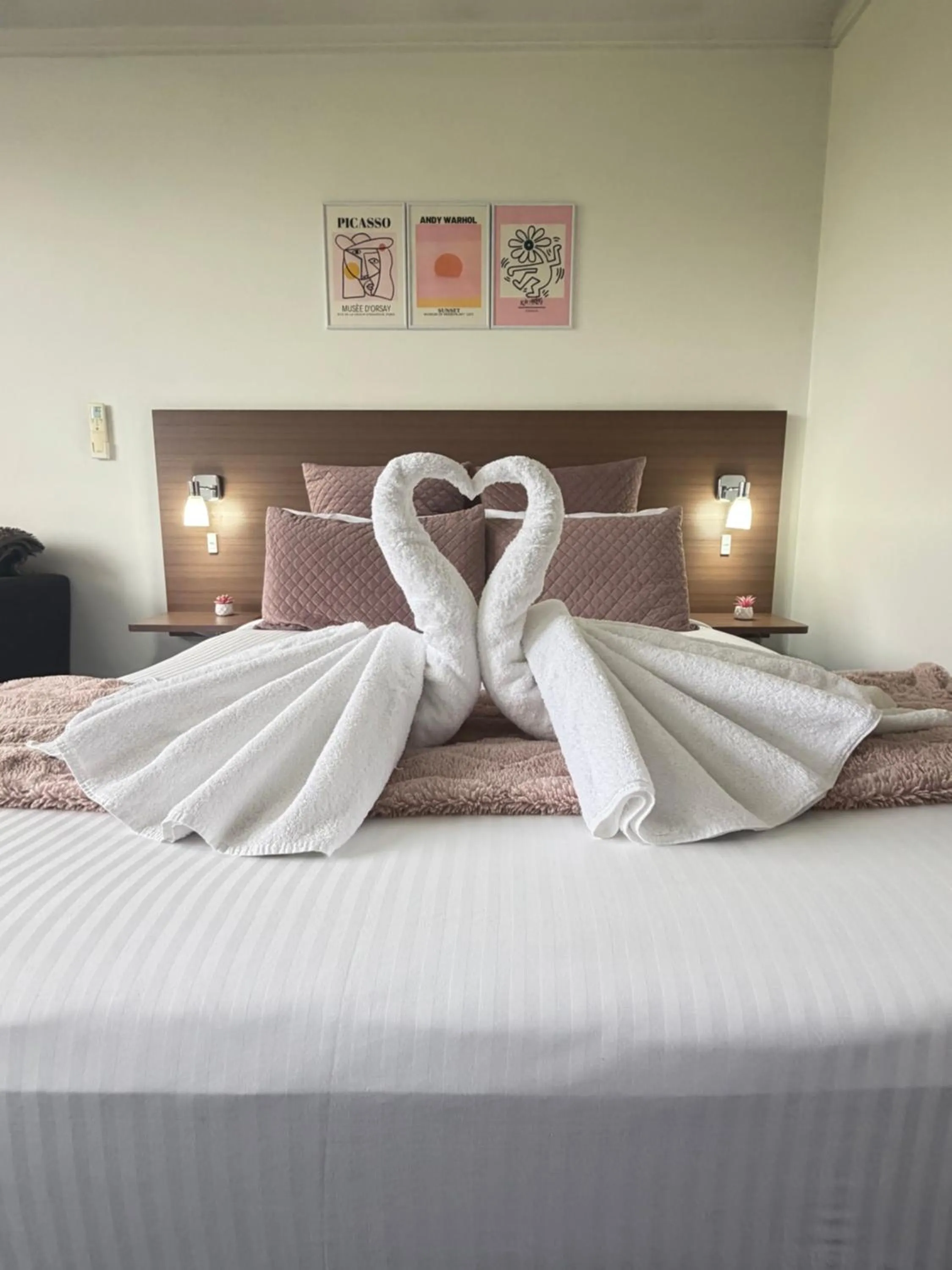 Bed in The Select Inn Ryde