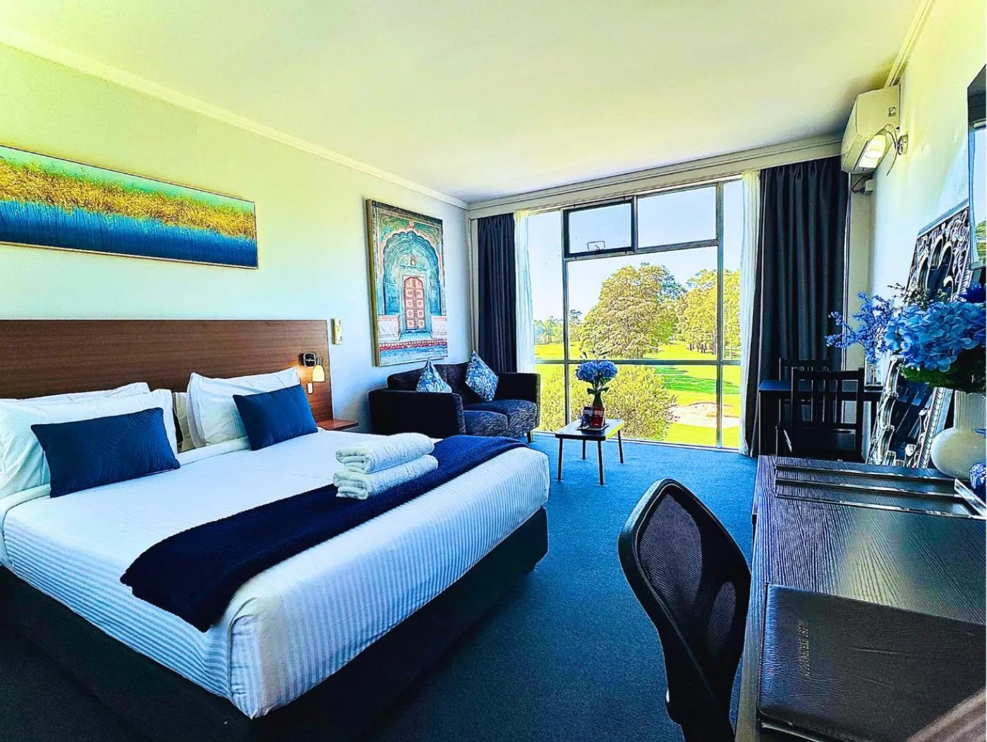 Bed in The Select Inn Ryde