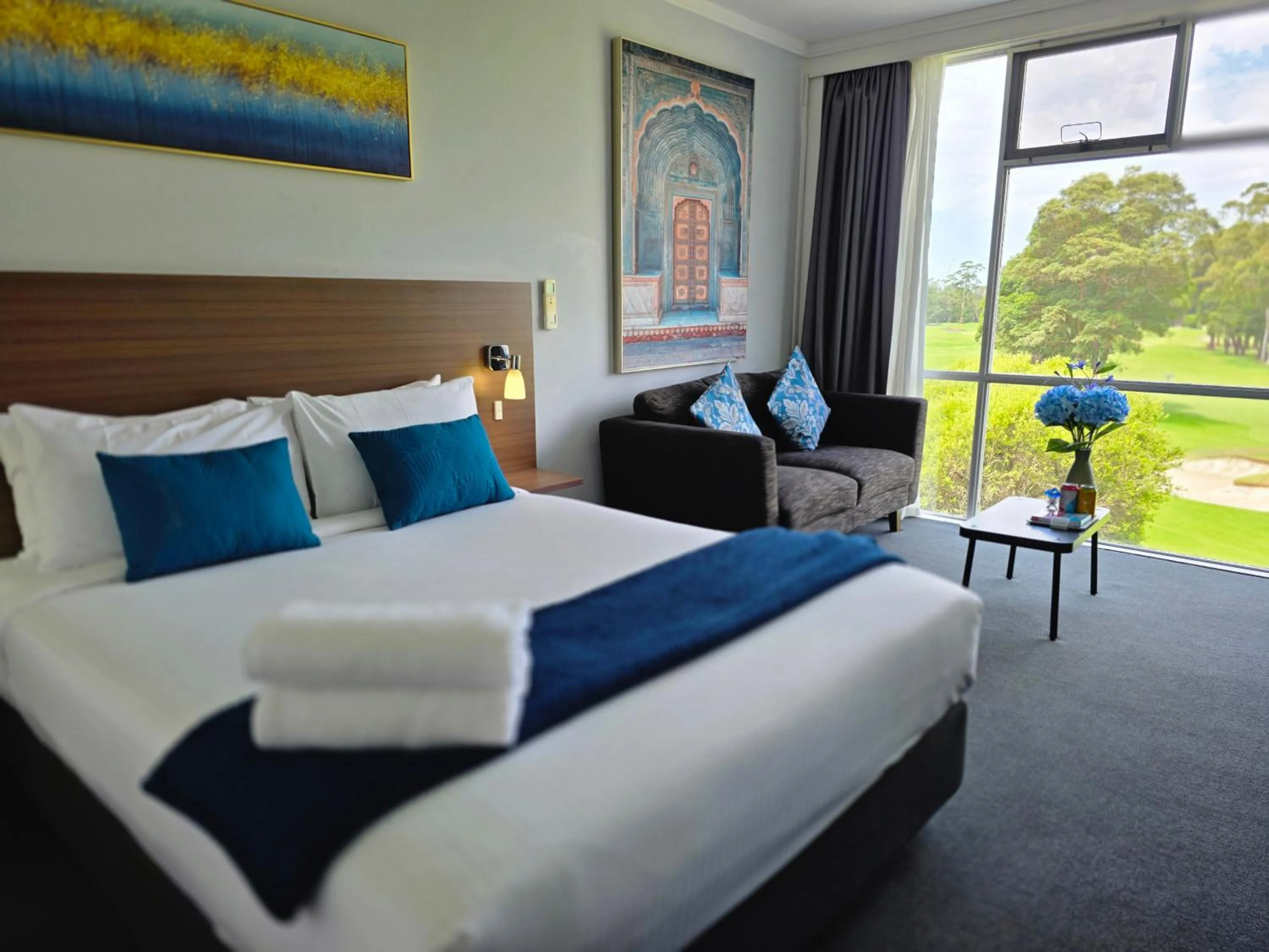 Bed in The Select Inn Ryde