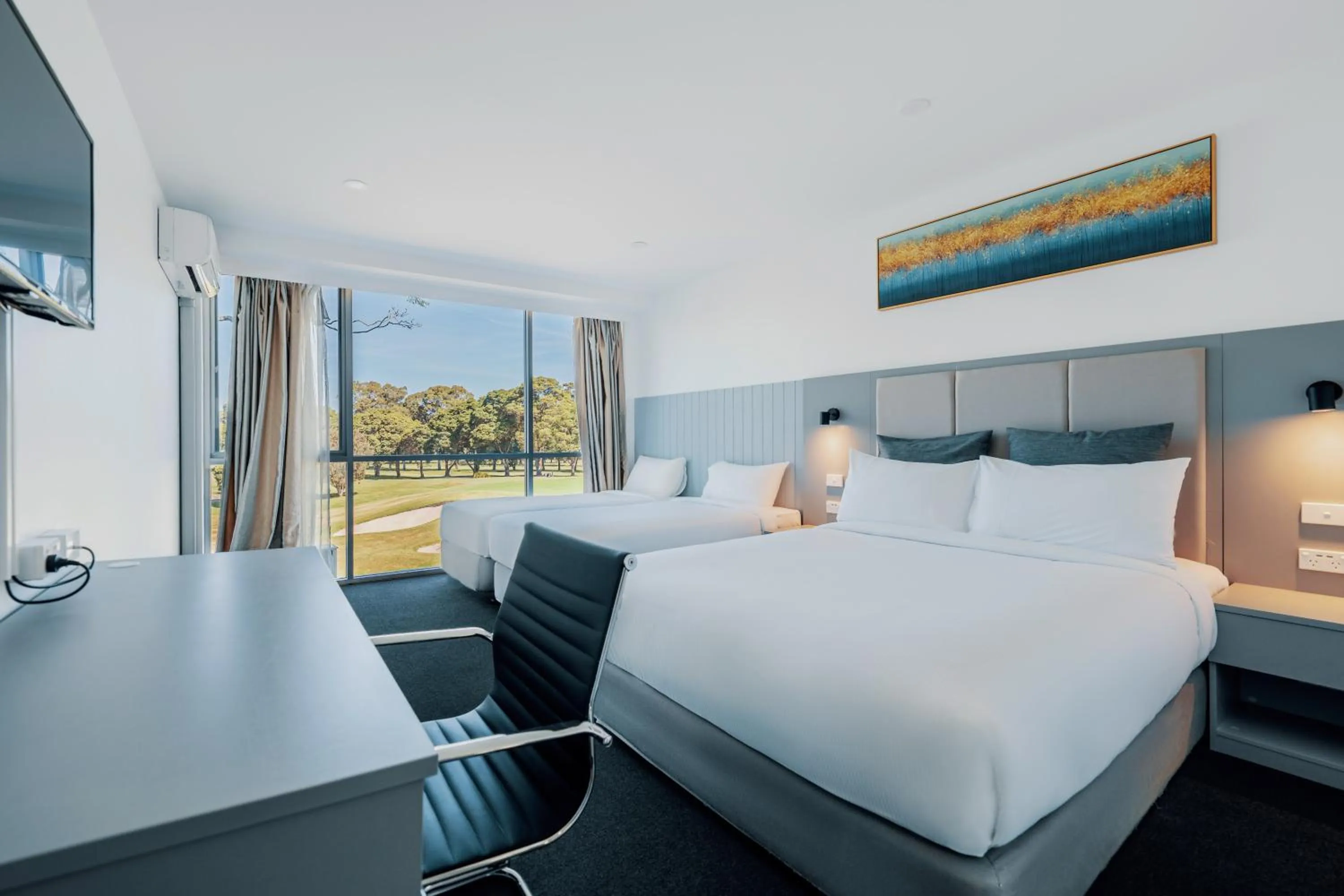 Bed in The Select Inn Ryde