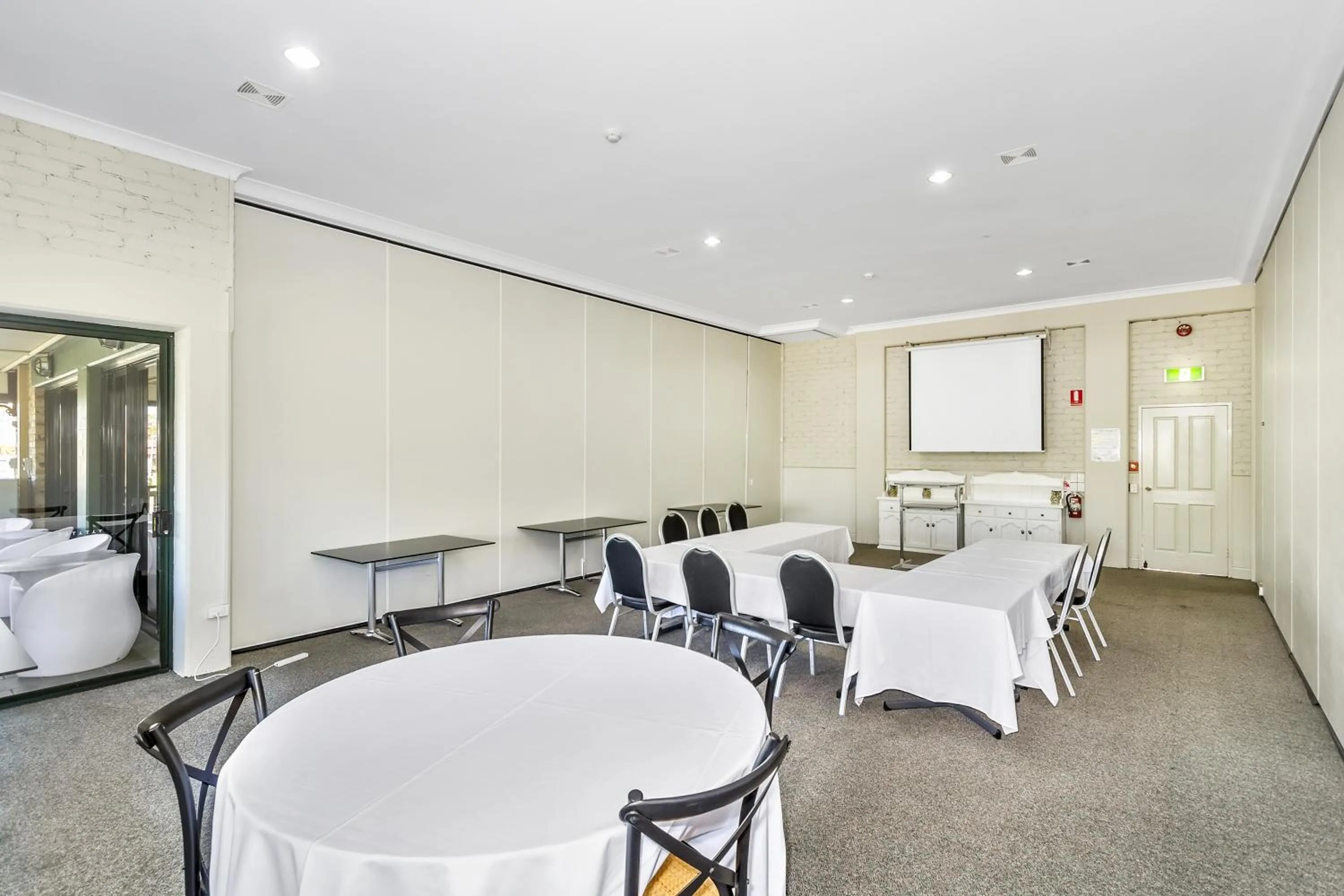 Area and facilities in Bayswater Tweed