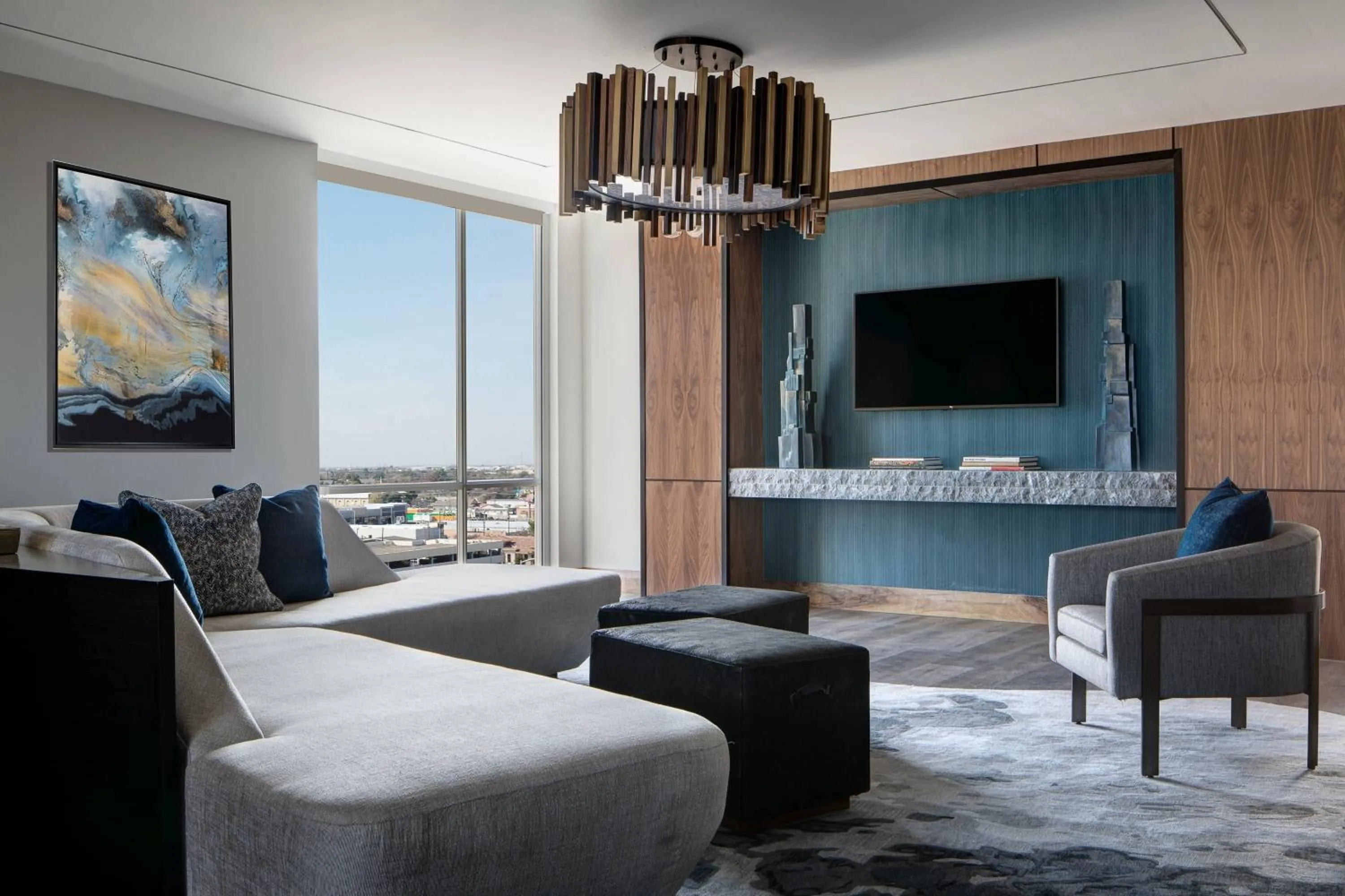 Living room in Odessa Marriott Hotel & Conference Center