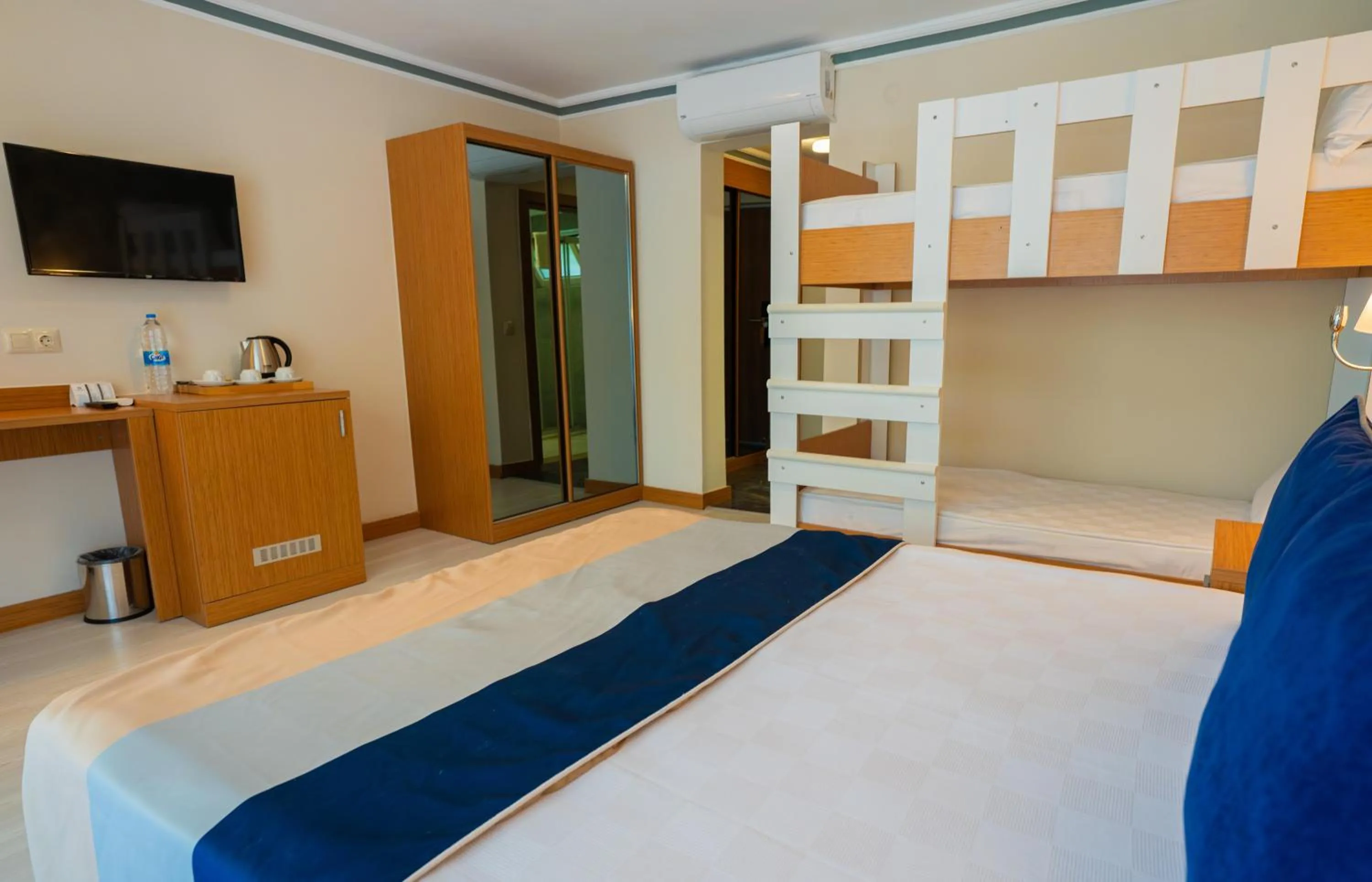 Bed in Master Family Club