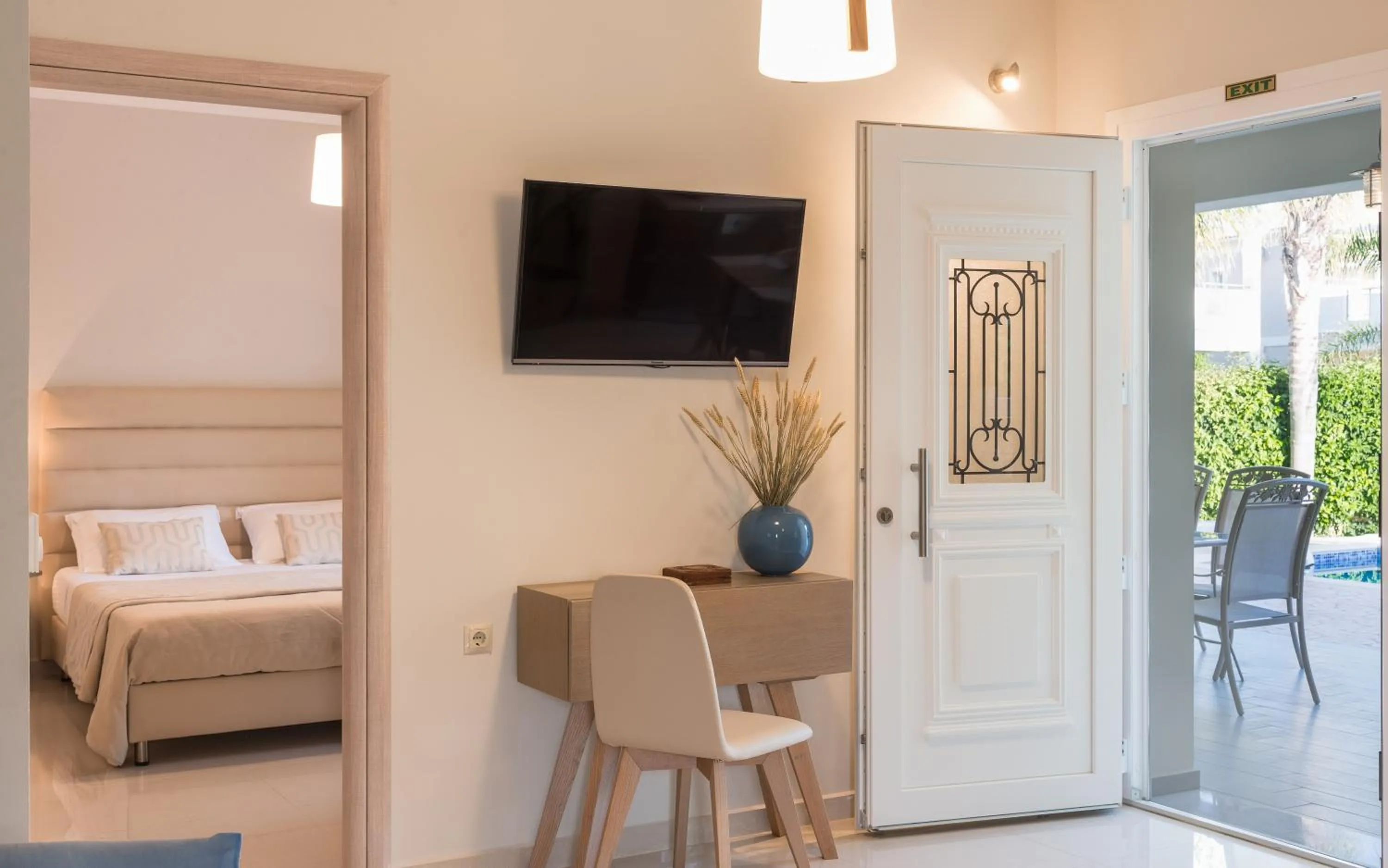 Bed in Mamfredas Luxury Resort