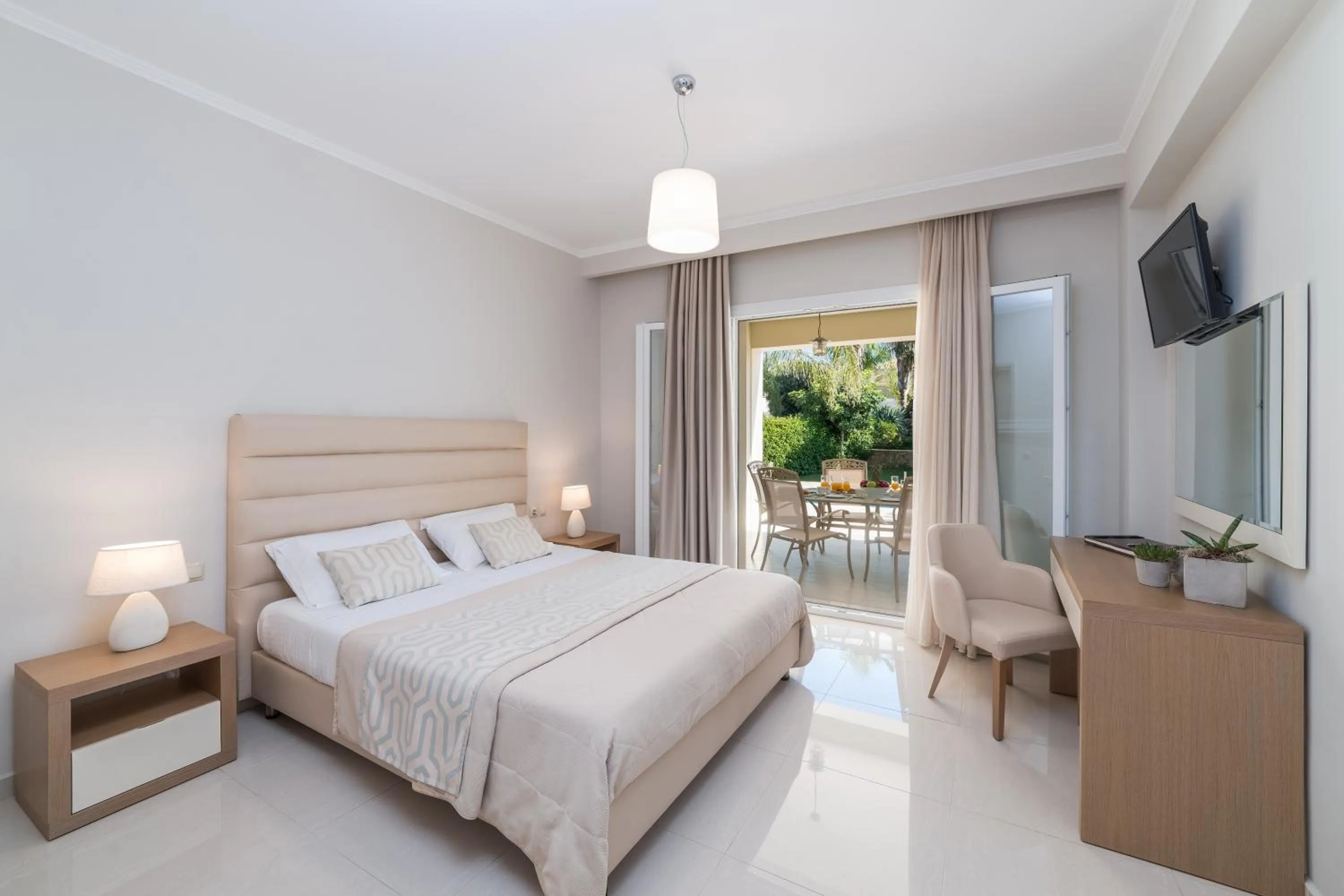 Photo of the whole room, Bed in Mamfredas Luxury Resort