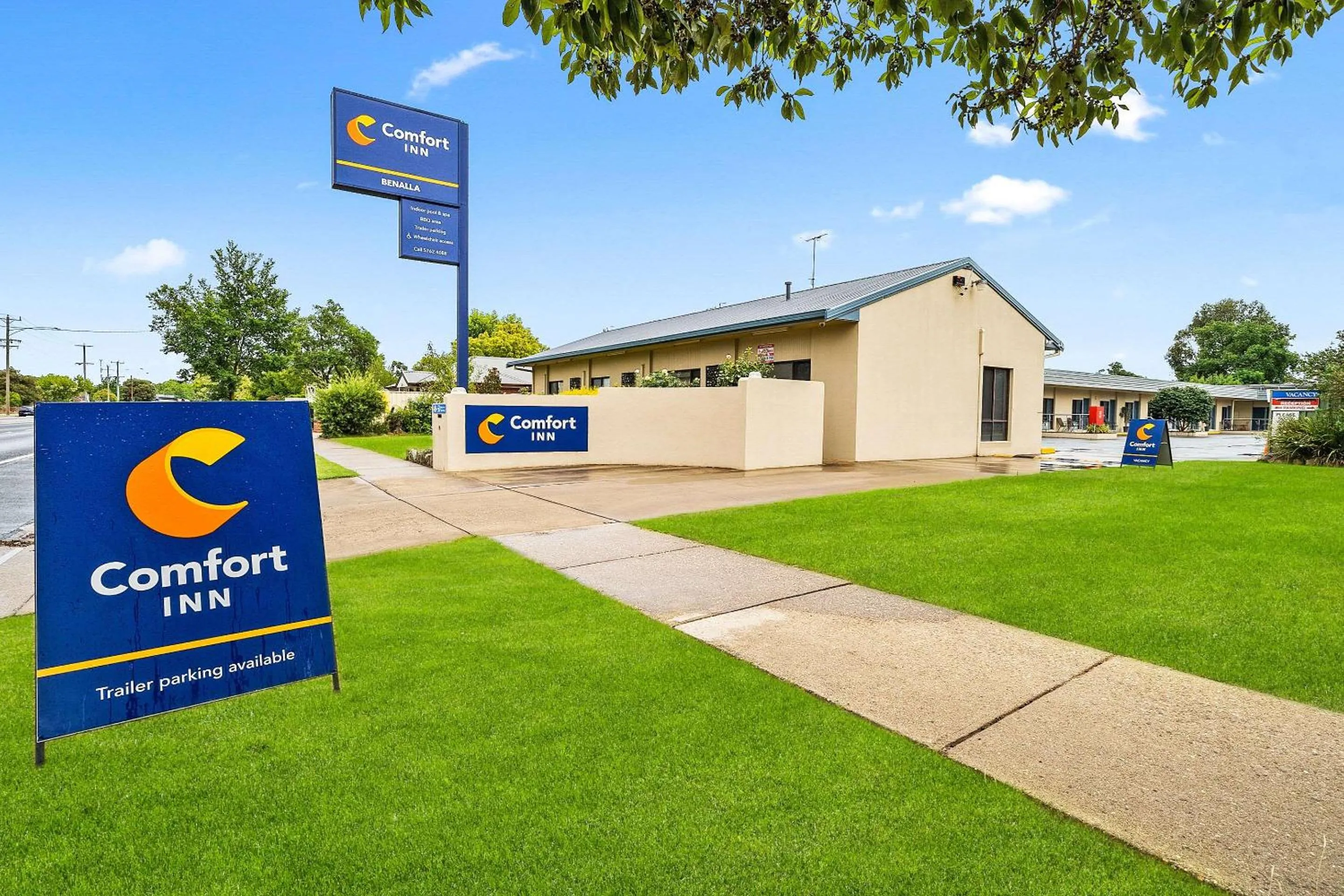 Property building in Comfort Inn Benalla