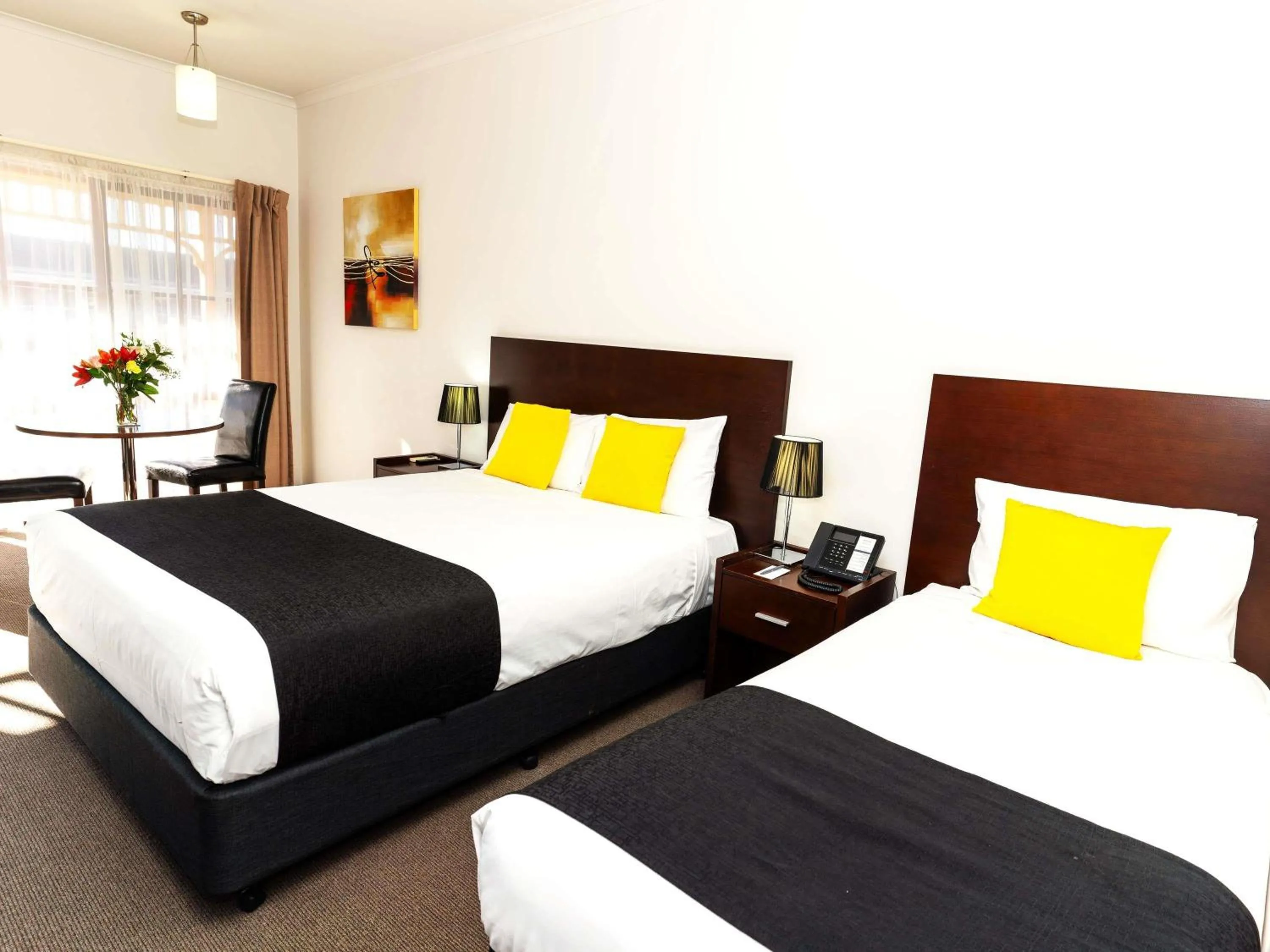 Bedroom, Bed in Mercure Port of Echuca