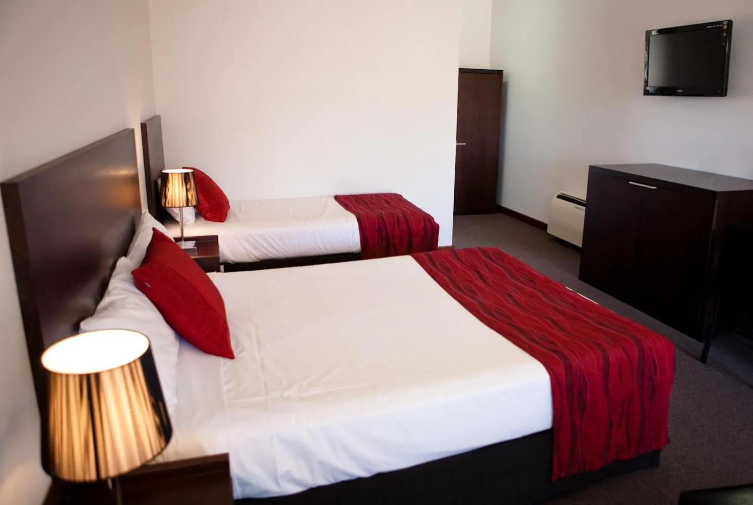 Bedroom, Bed in Mercure Port of Echuca