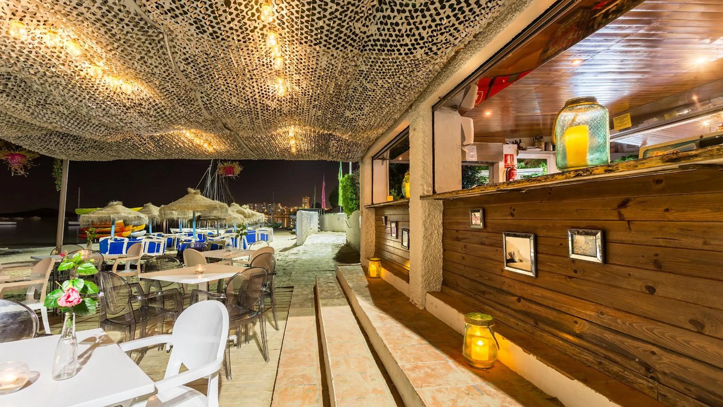 Restaurant/places to eat in Hotel Izán Cavanna