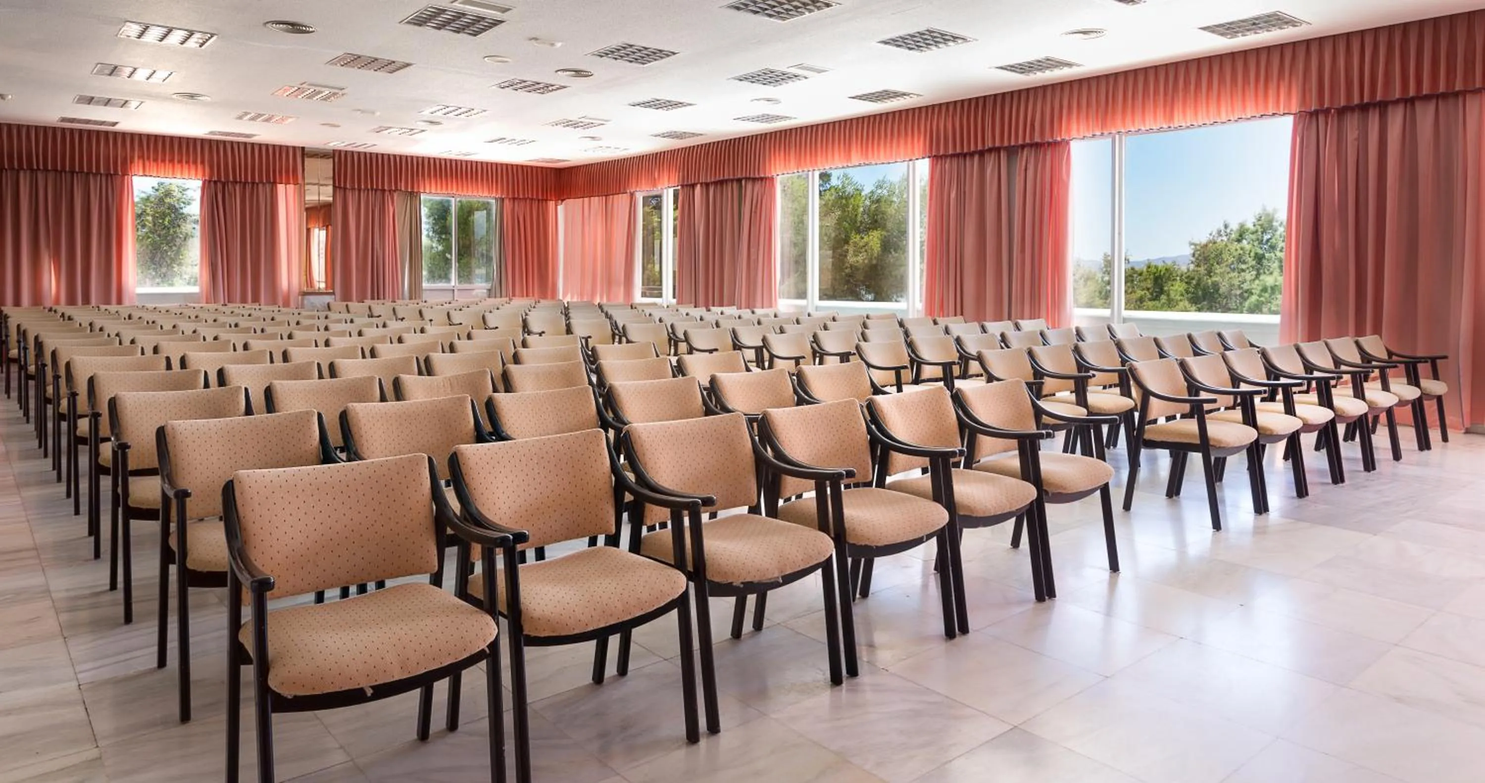 Day in Hotel Izán Cavanna