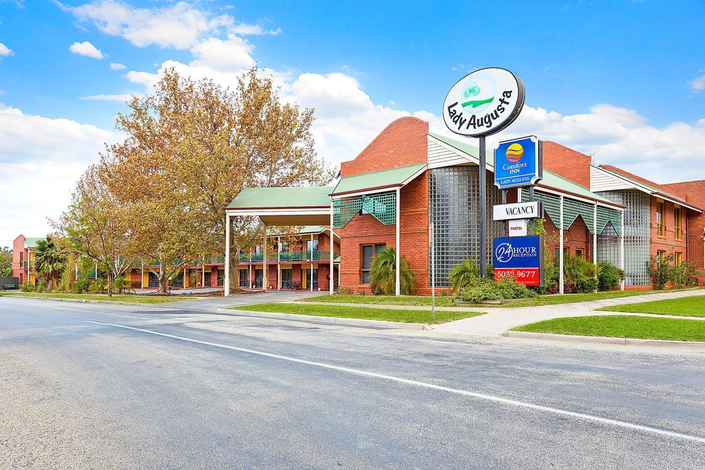 Restaurant/places to eat in Comfort Inn Lady Augusta