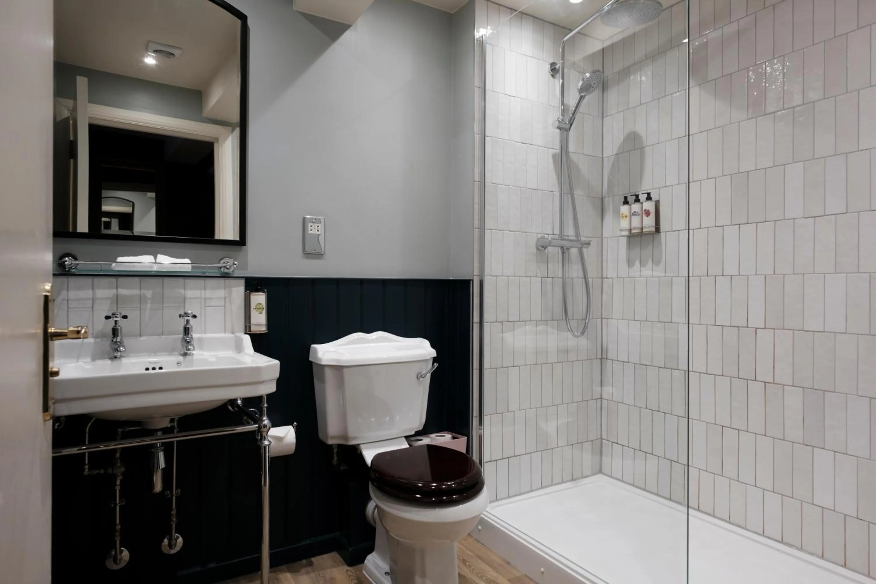 Bathroom in The Pilgrim Inn