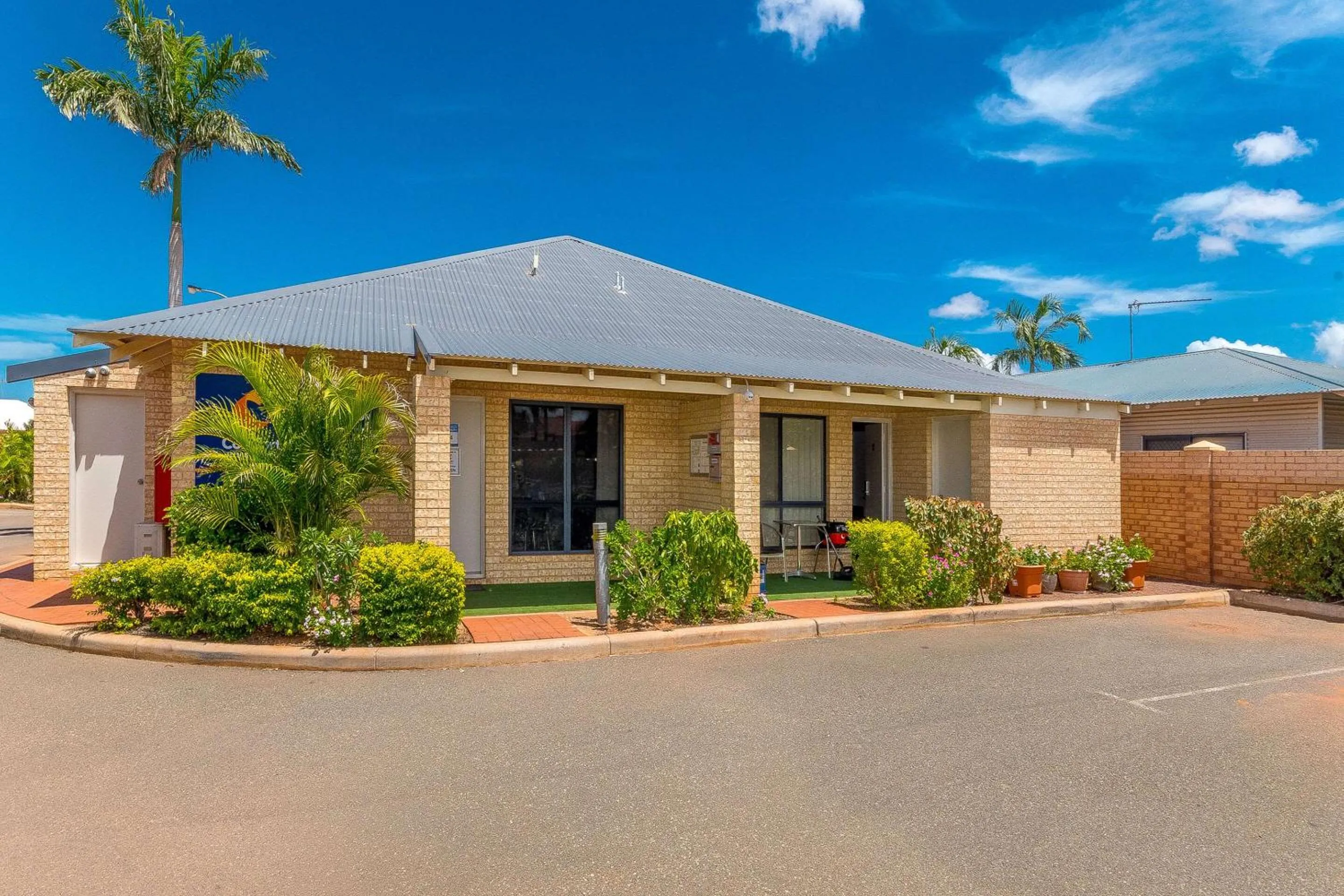 Property building in Comfort Inn & Suites Karratha